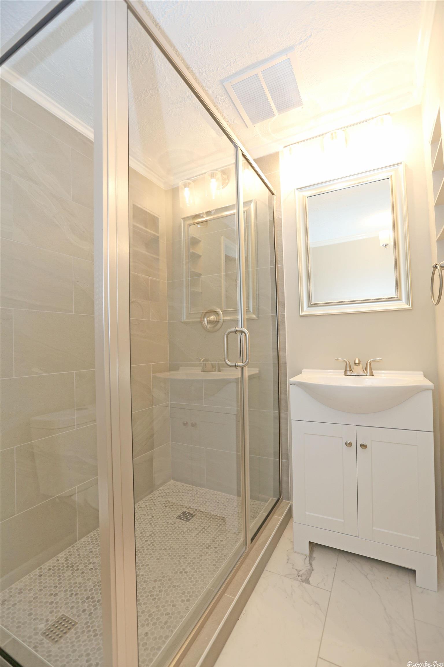 Hillcrest-Pfeifer - Residential Lease