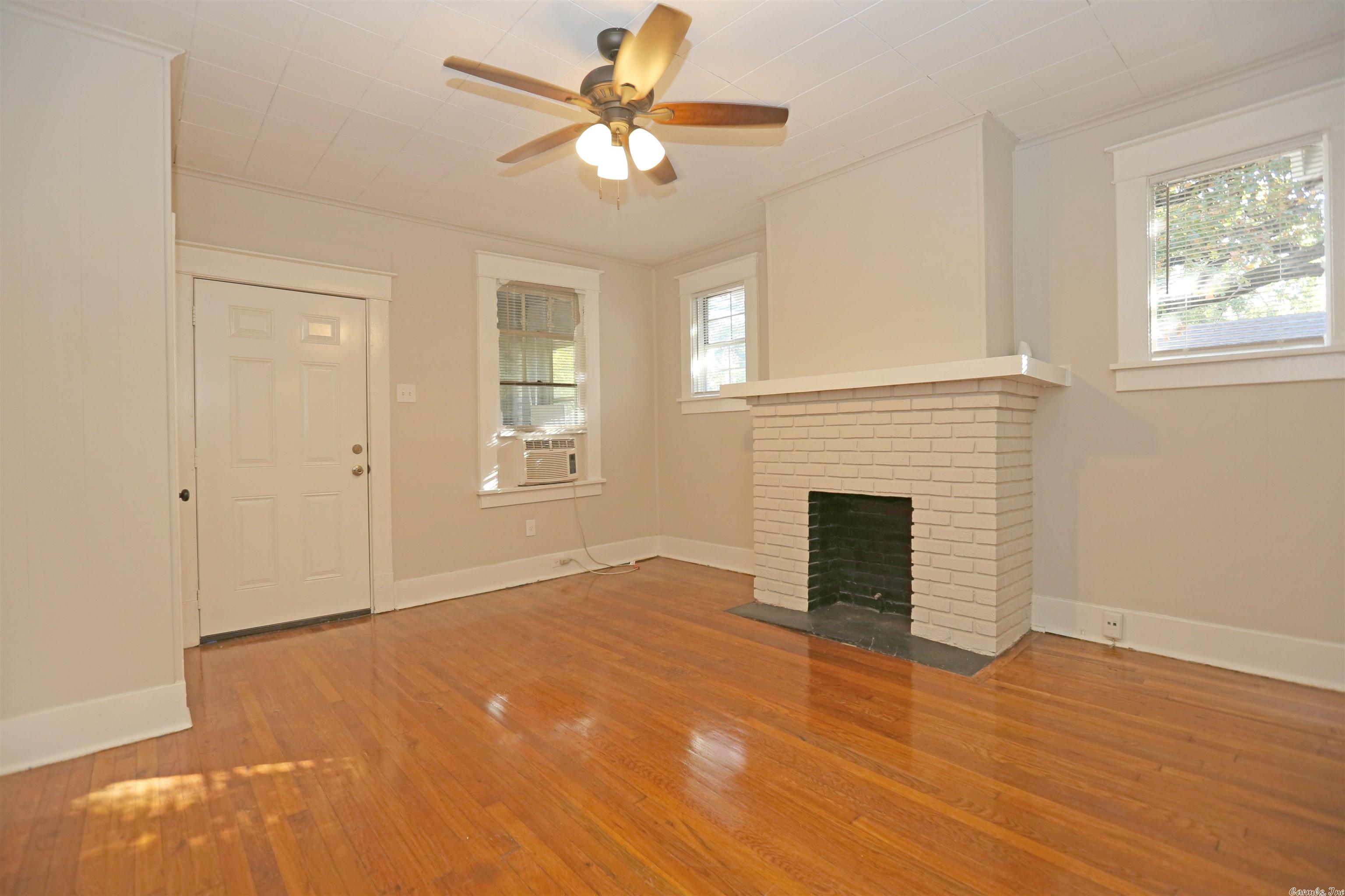 Hillcrest-Pfeifer - Residential Lease