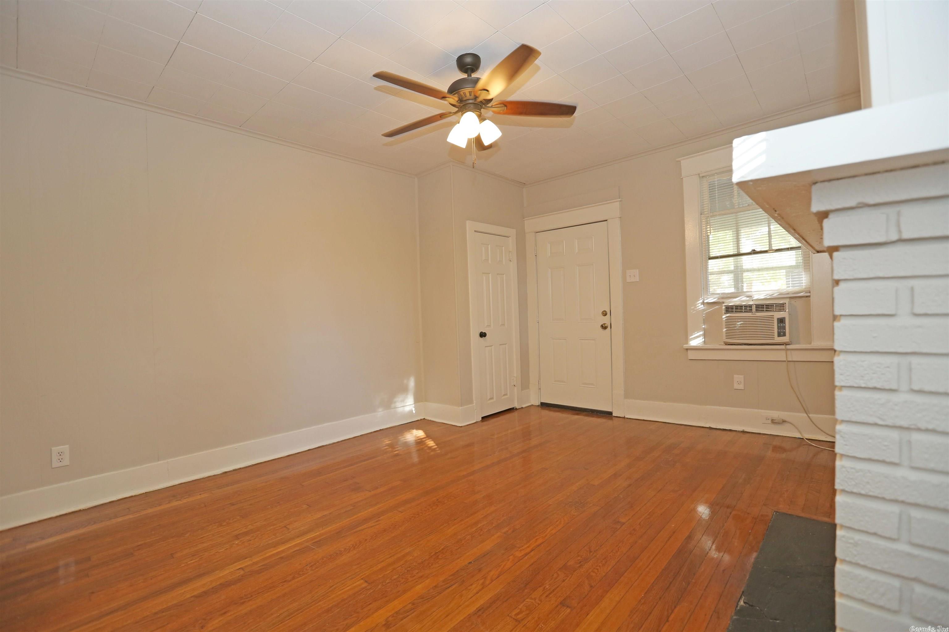 Hillcrest-Pfeifer - Residential Lease