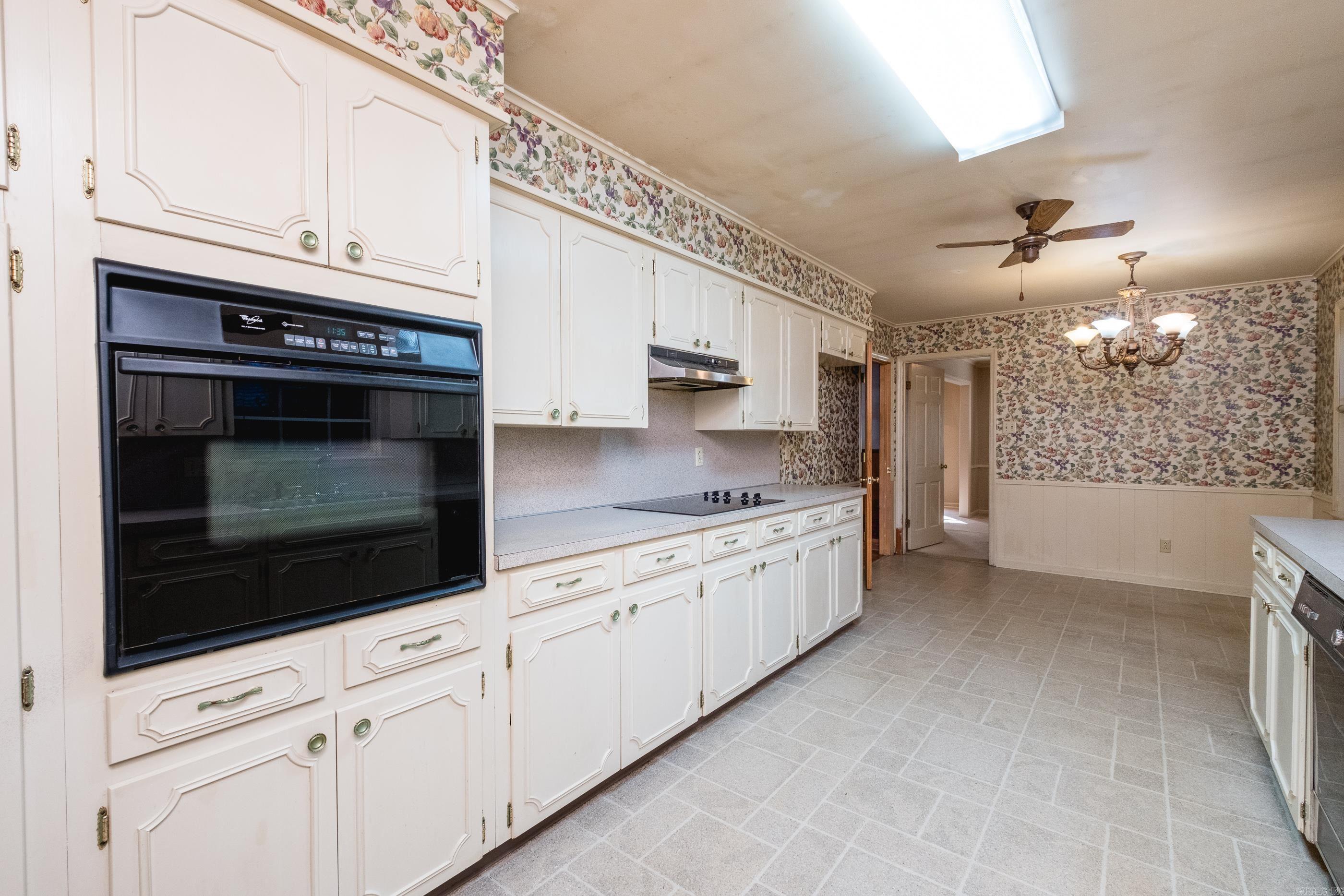 COLONY WEST - Residential