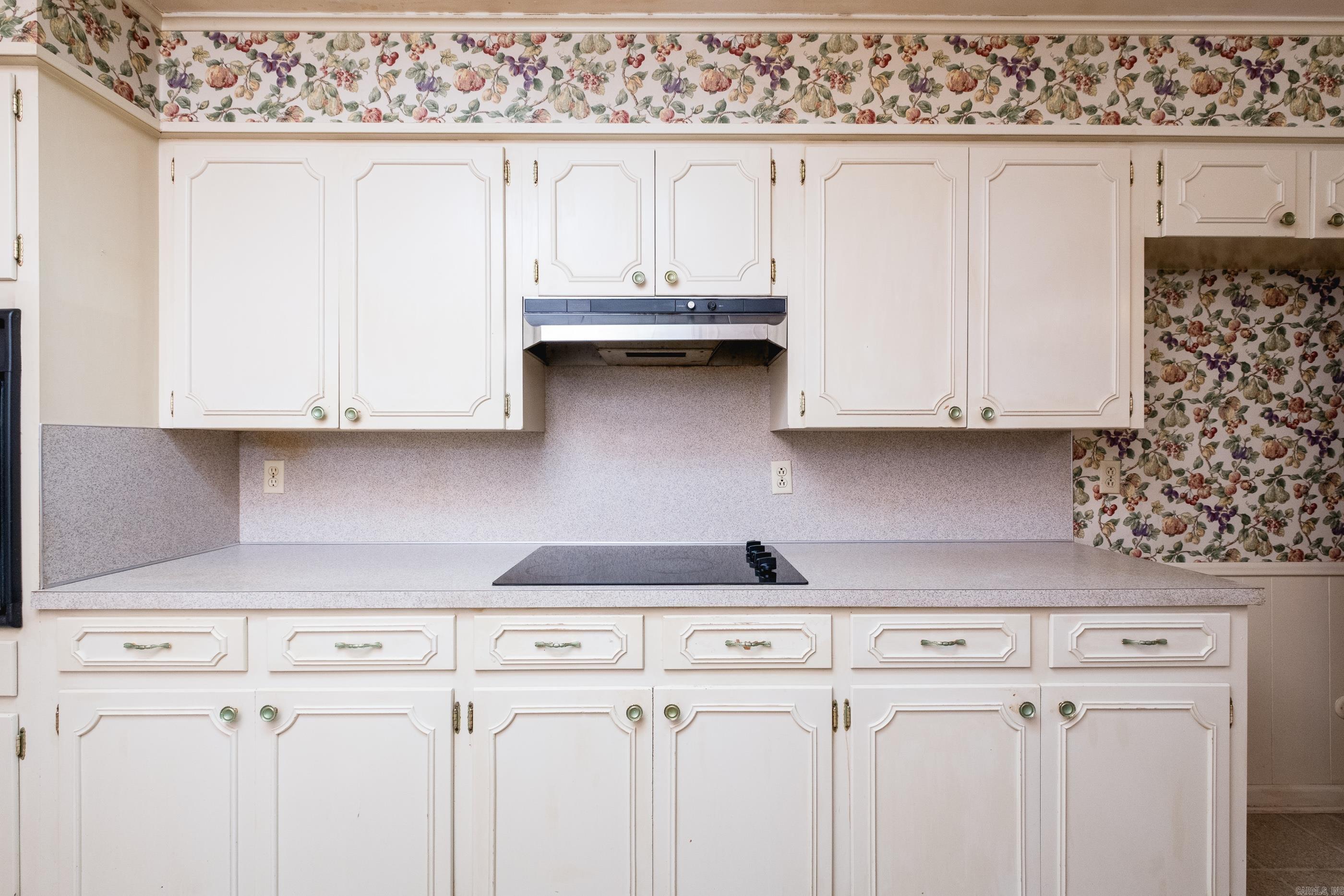 COLONY WEST - Residential