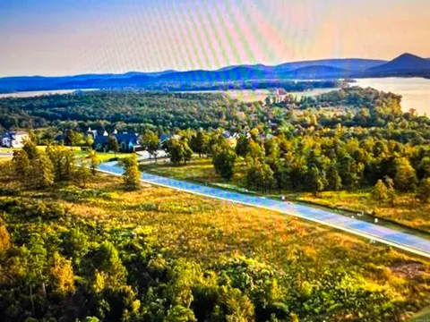 MLS: 25008444