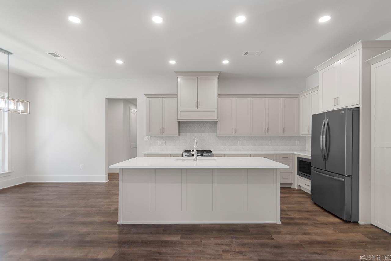 COLDWATER CREEK - Residential