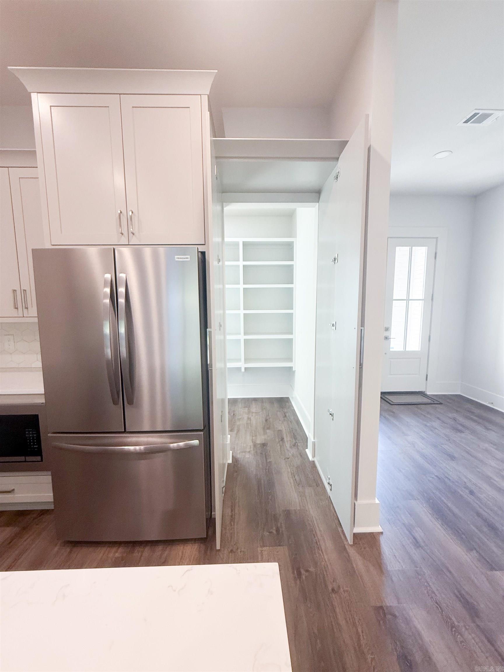 COLDWATER CREEK - Residential