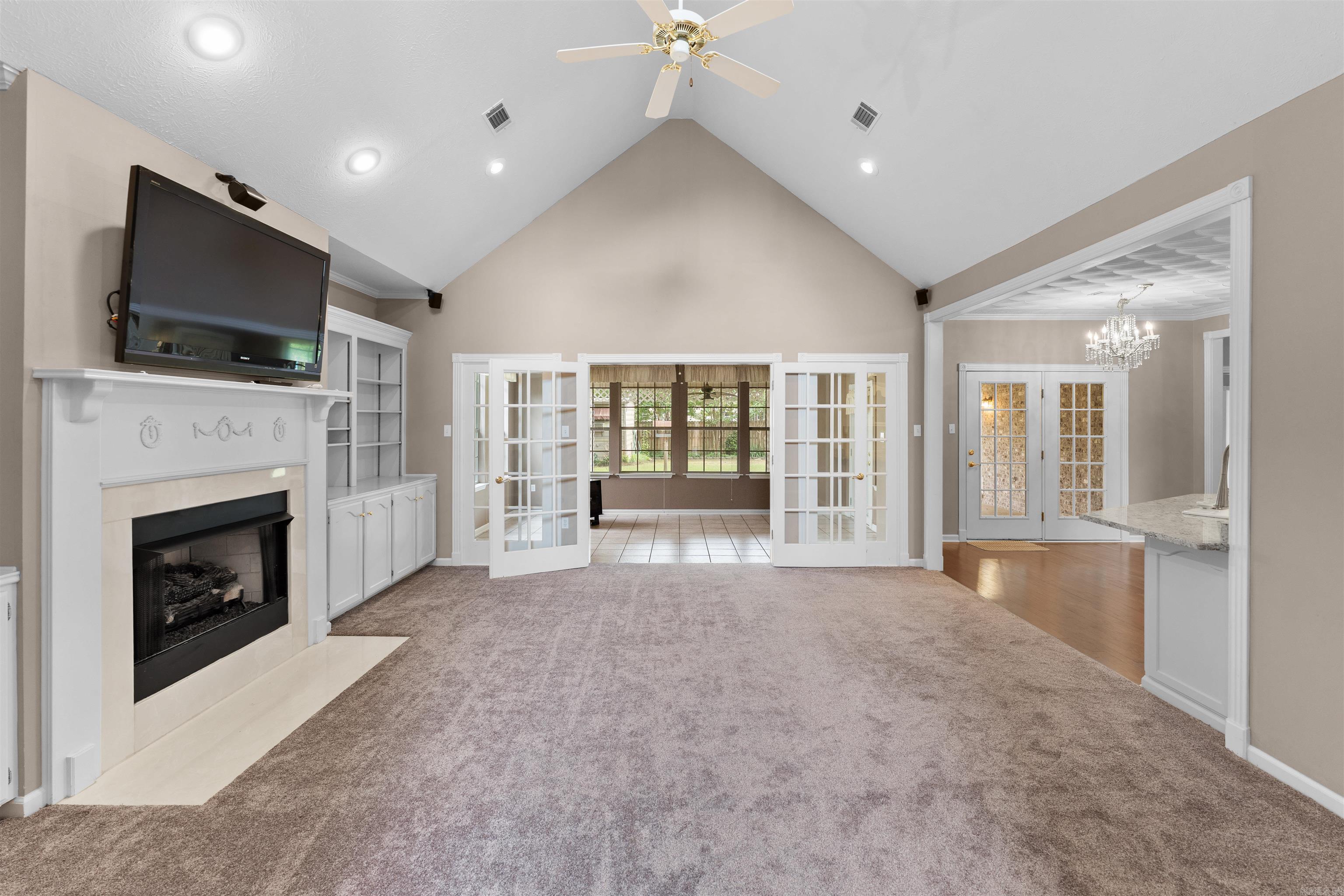 CATHERINE PLACE - Residential
