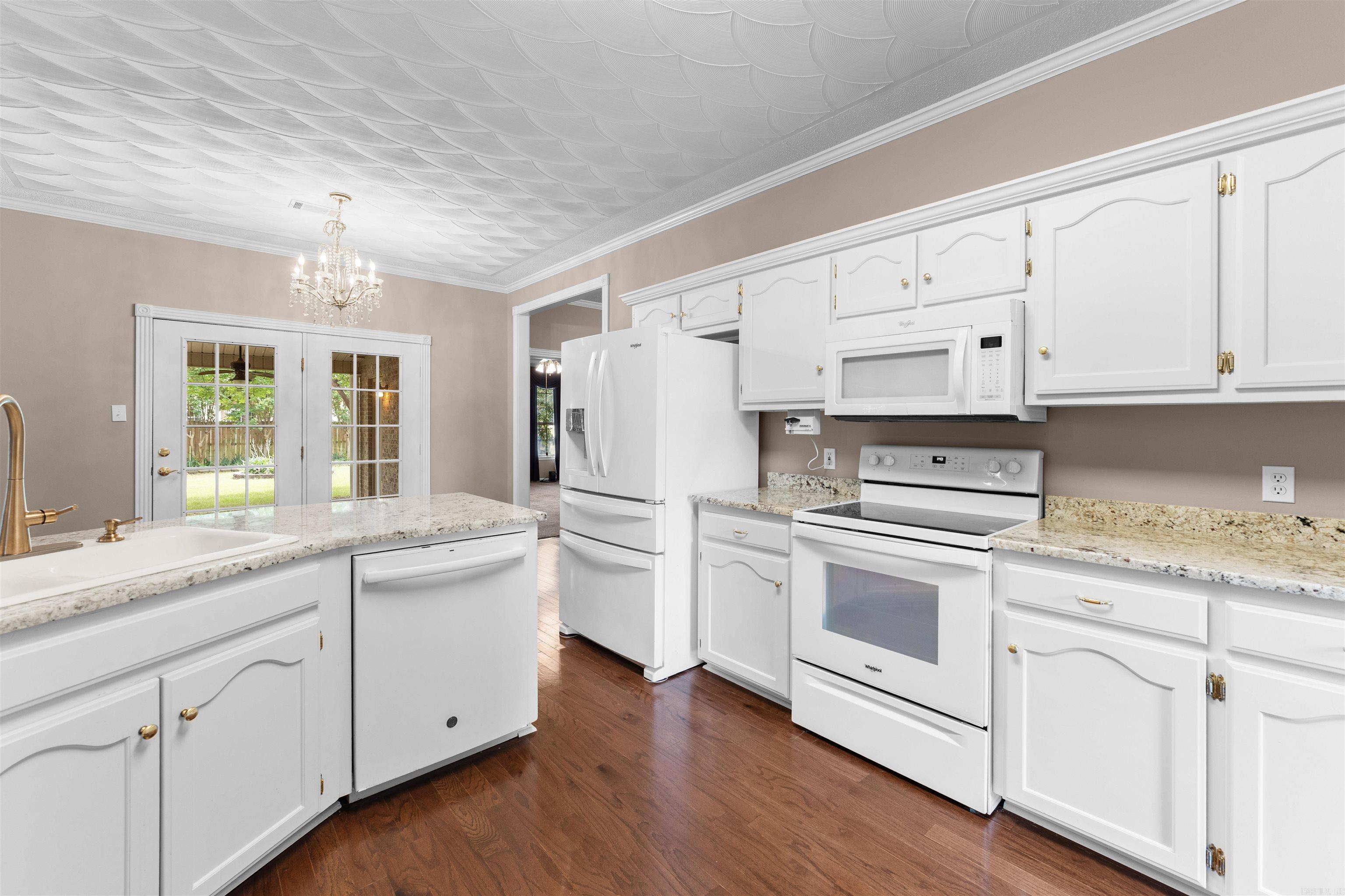 CATHERINE PLACE - Residential