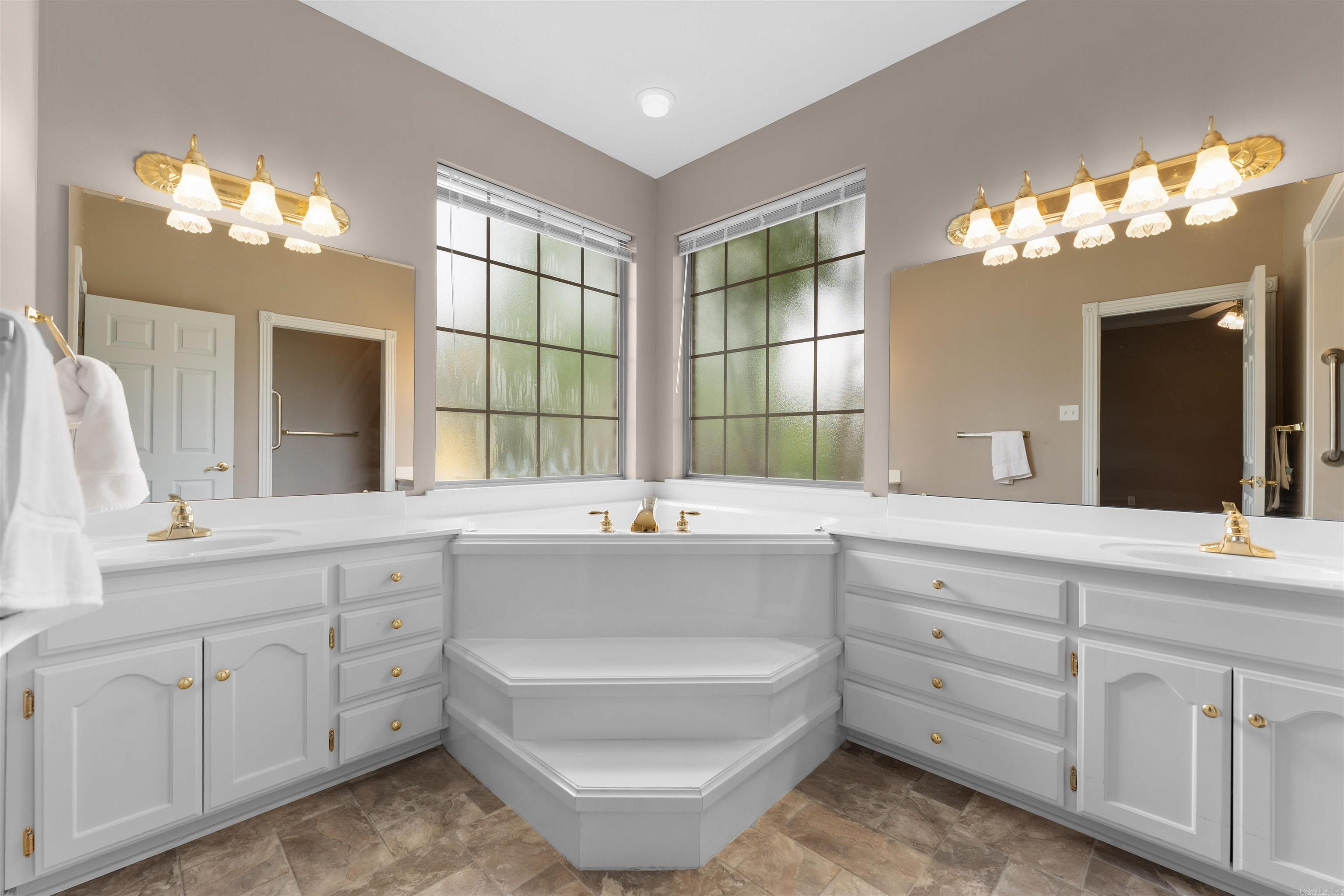 CATHERINE PLACE - Residential