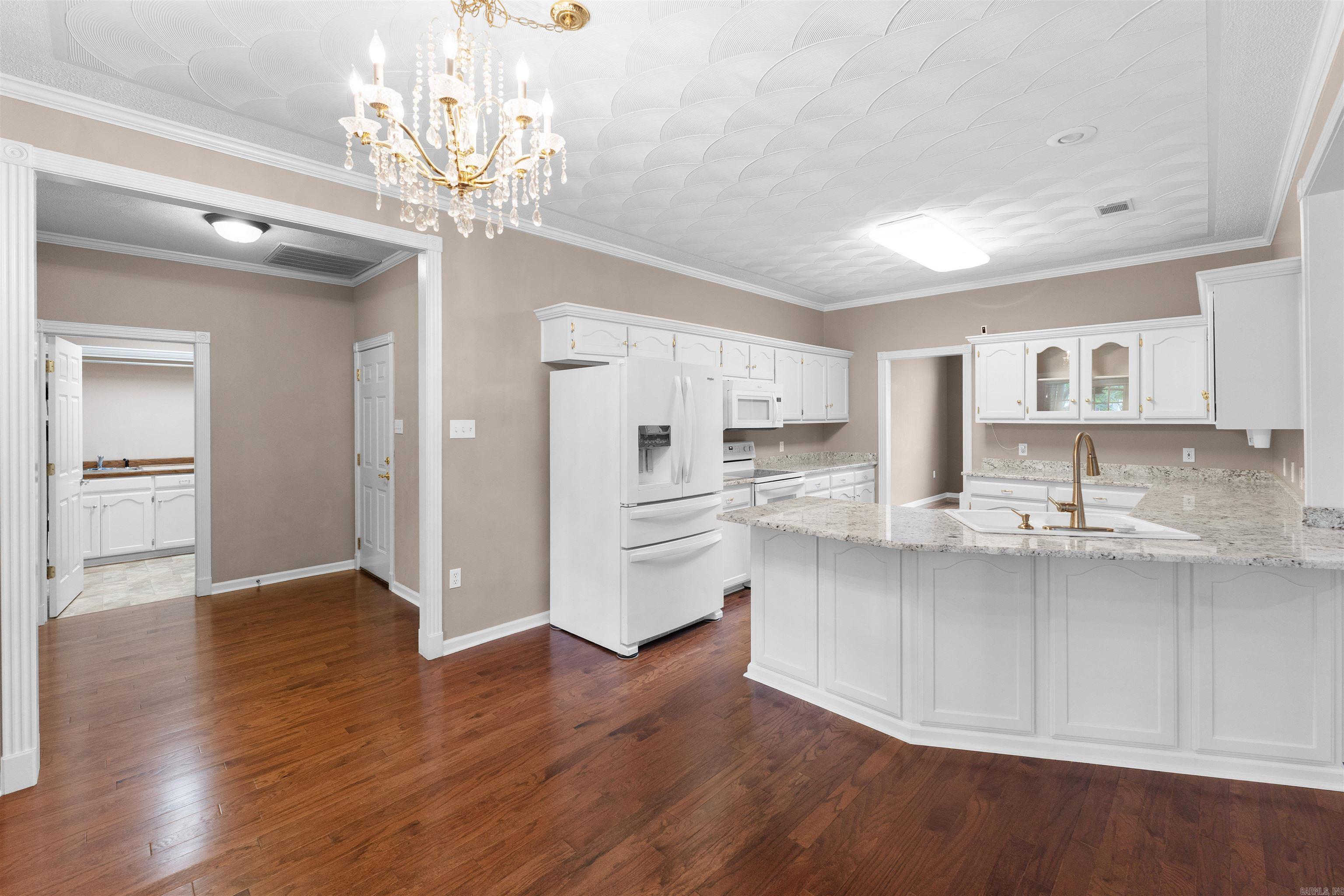 CATHERINE PLACE - Residential