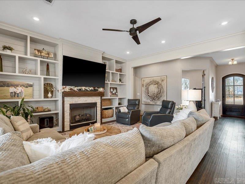 GREENSBORO RIDGE - Residential