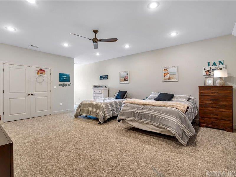 GREENSBORO RIDGE - Residential