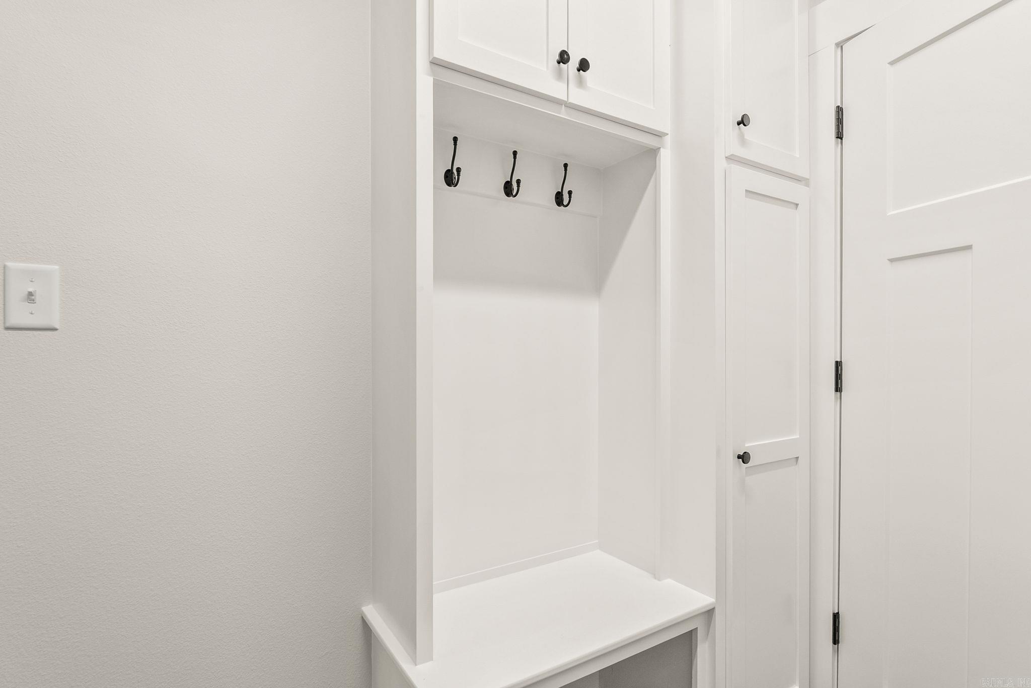 EAST MEADOW - Residential