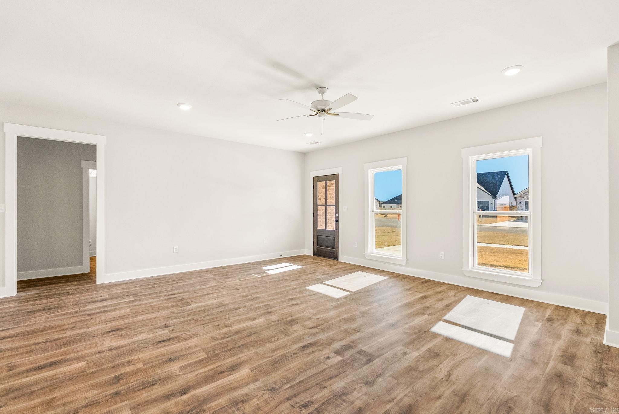 EAST MEADOW - Residential