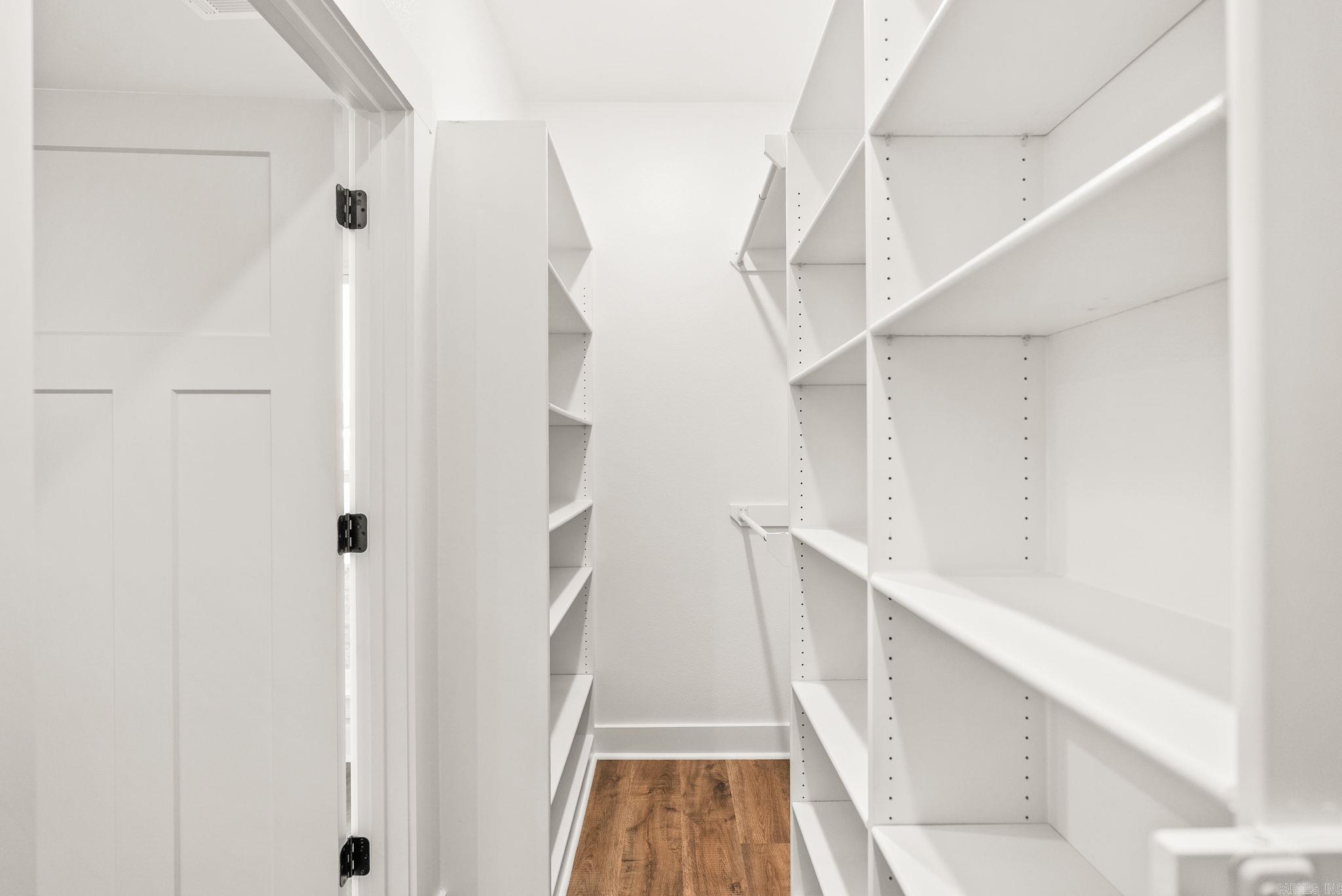 EAST MEADOW - Residential