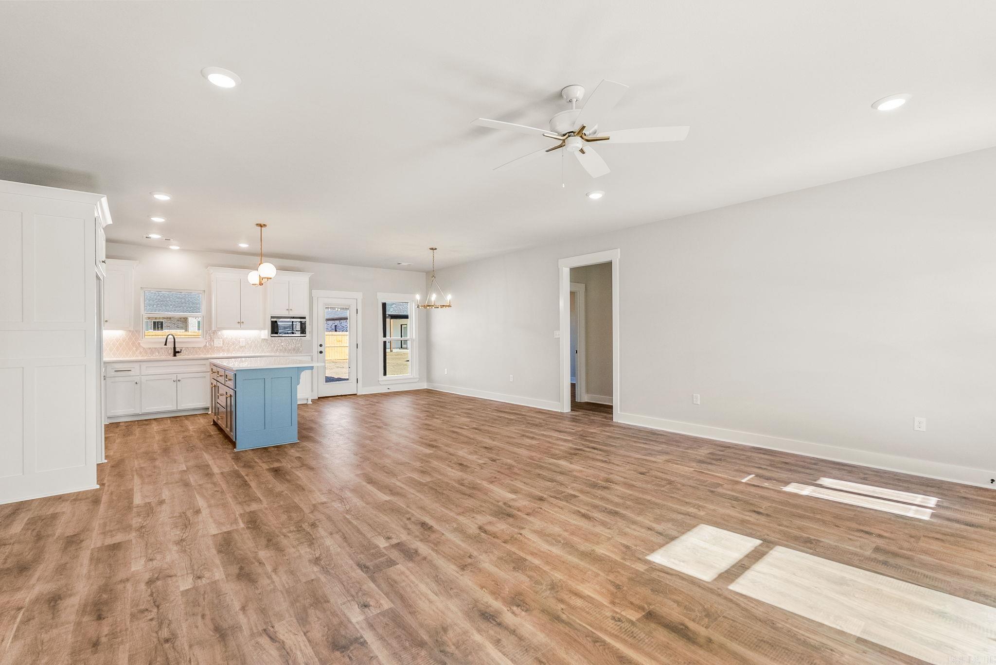 EAST MEADOW - Residential