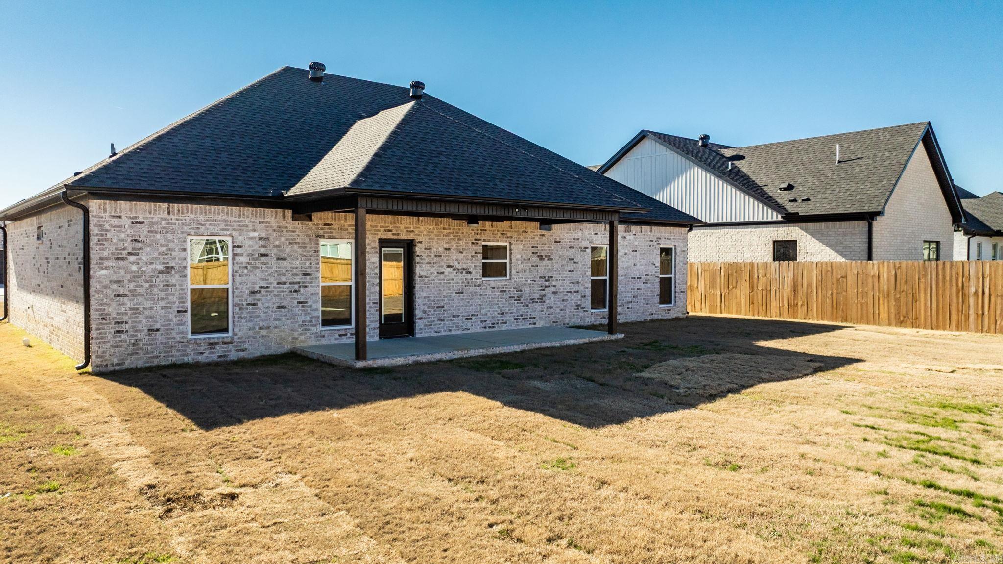 EAST MEADOW - Residential