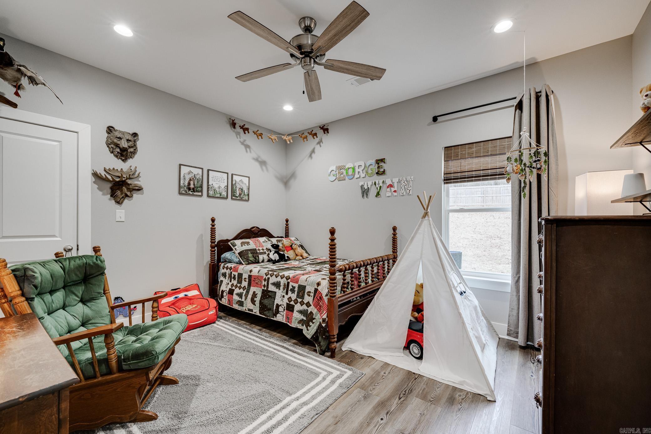 BLACK OAK - Residential