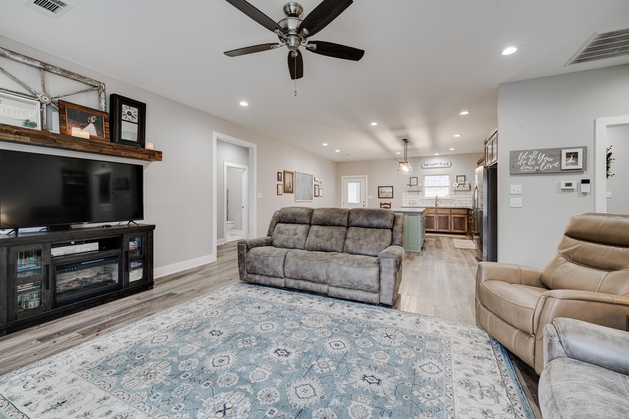 BLACK OAK - Residential