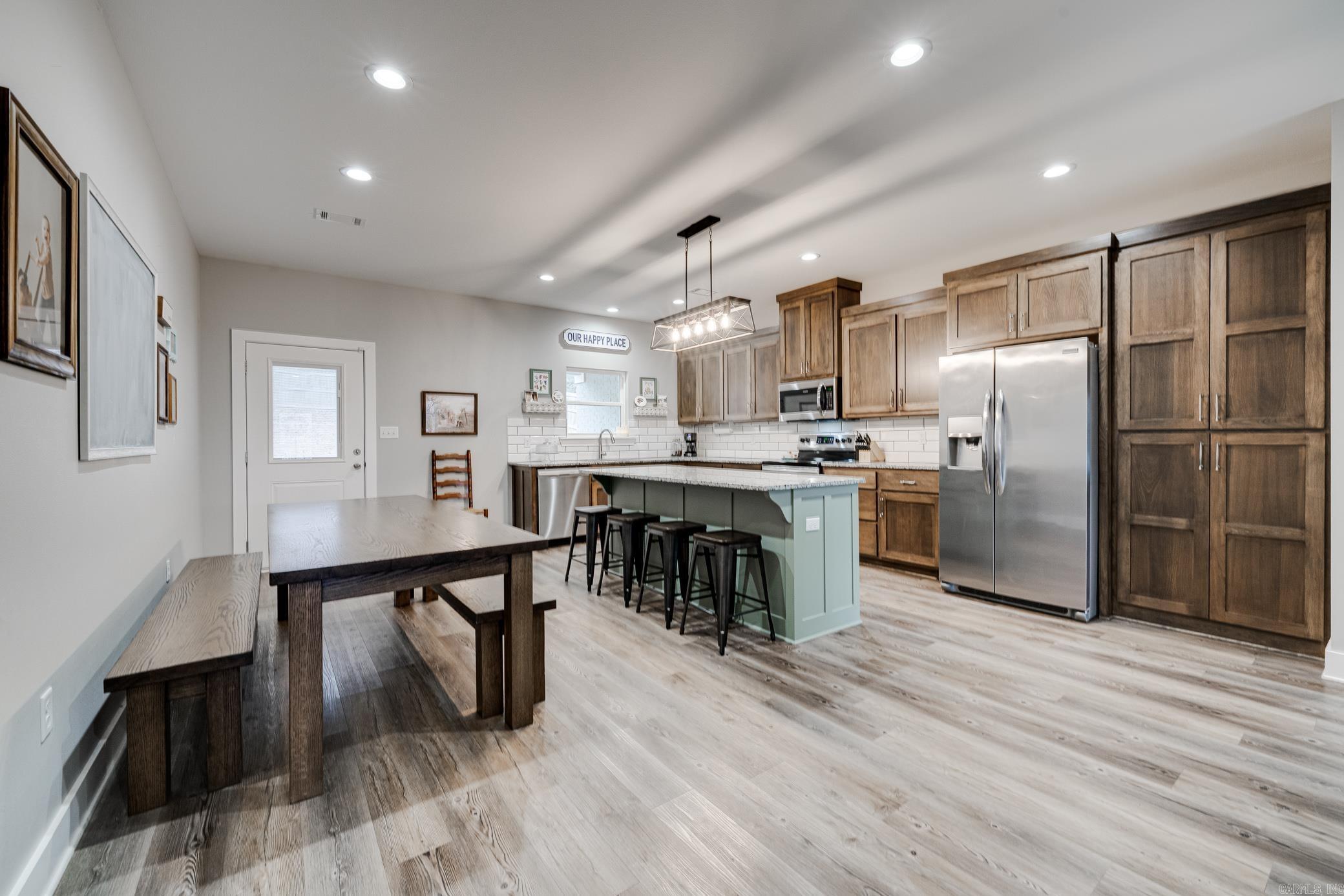 BLACK OAK - Residential