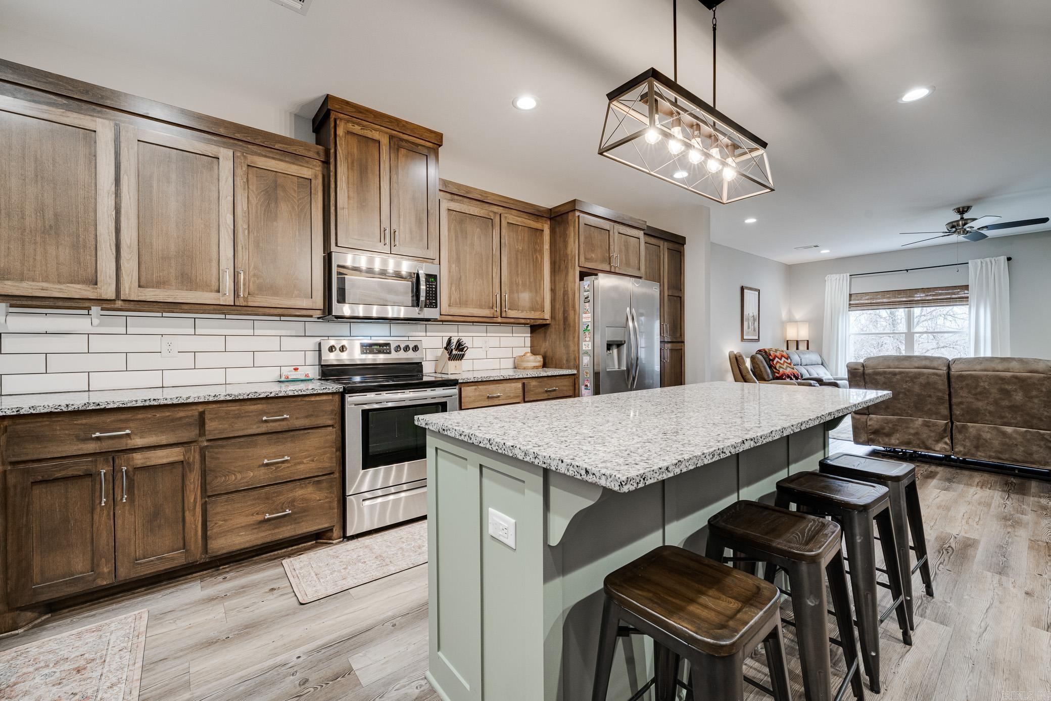 BLACK OAK - Residential