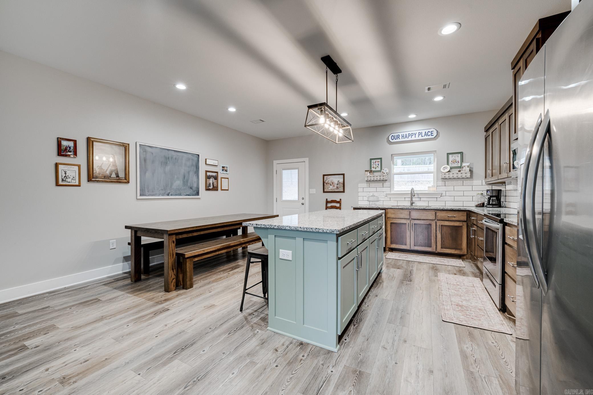 BLACK OAK - Residential