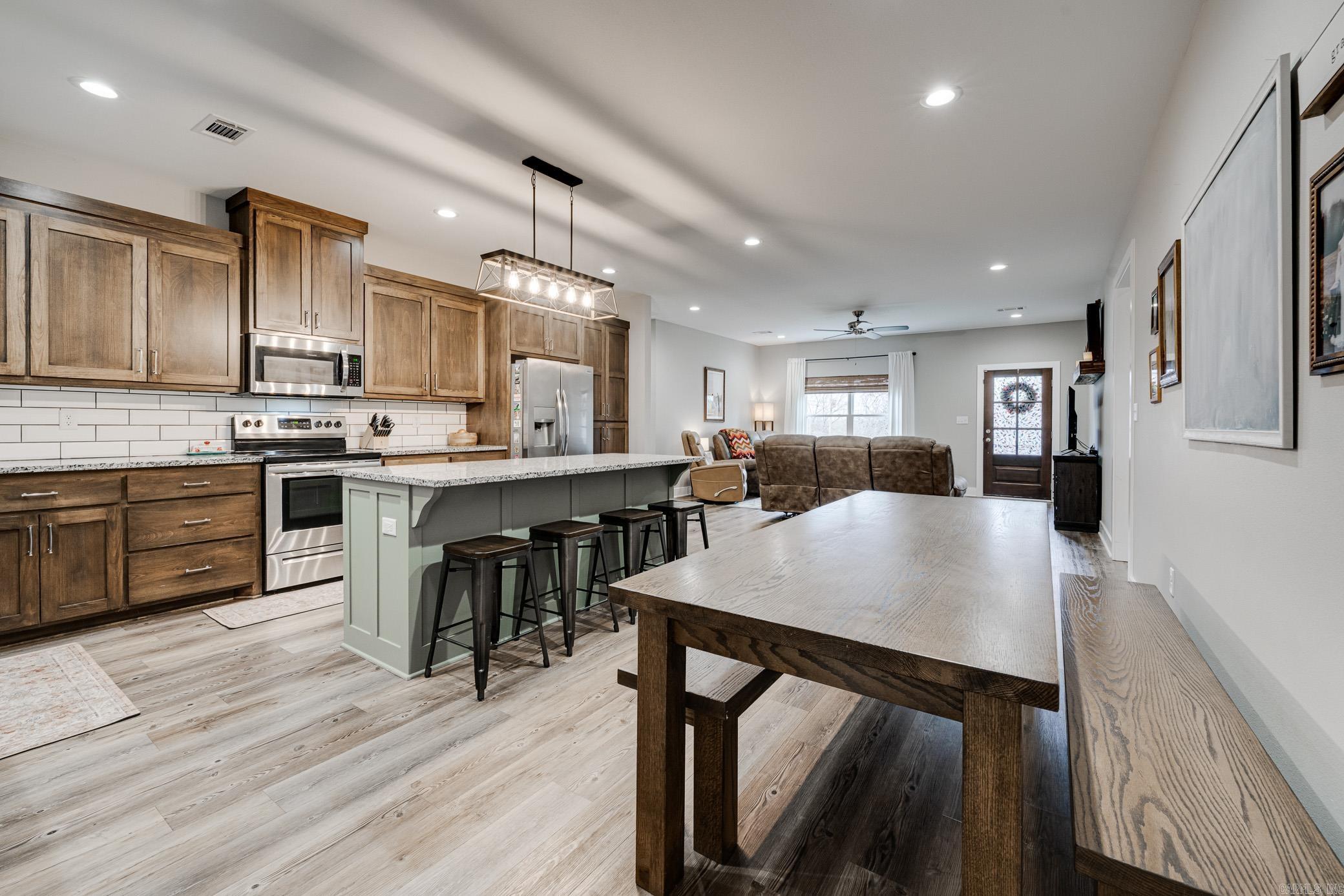 BLACK OAK - Residential