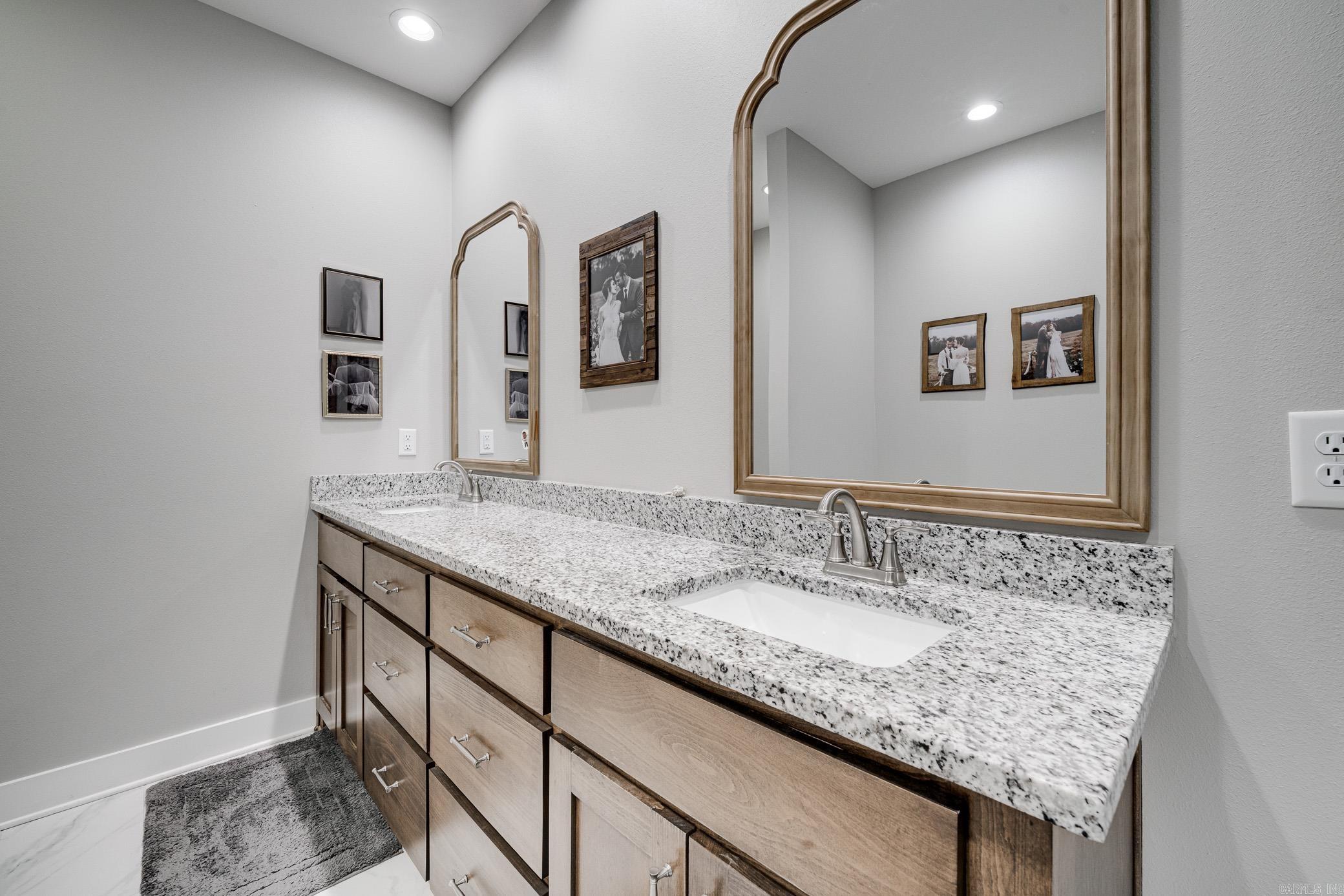 BLACK OAK - Residential