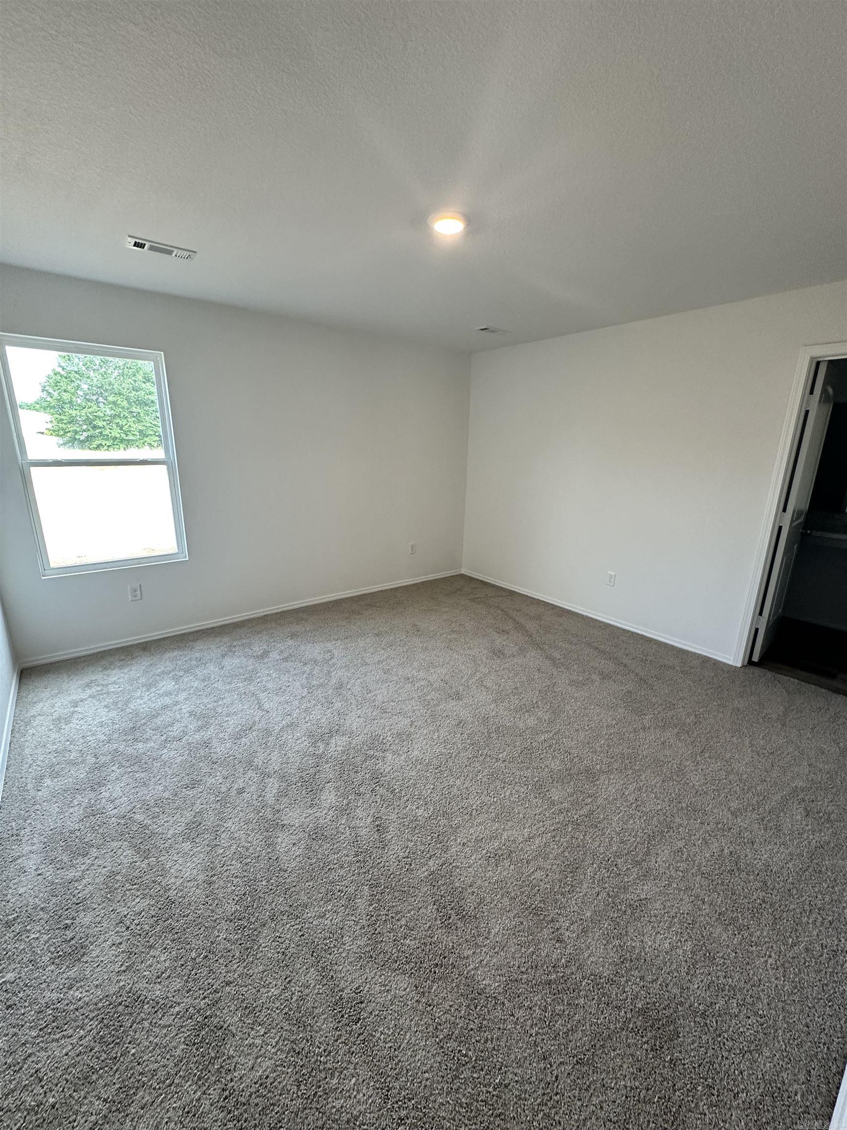 HILL FARM - Residential