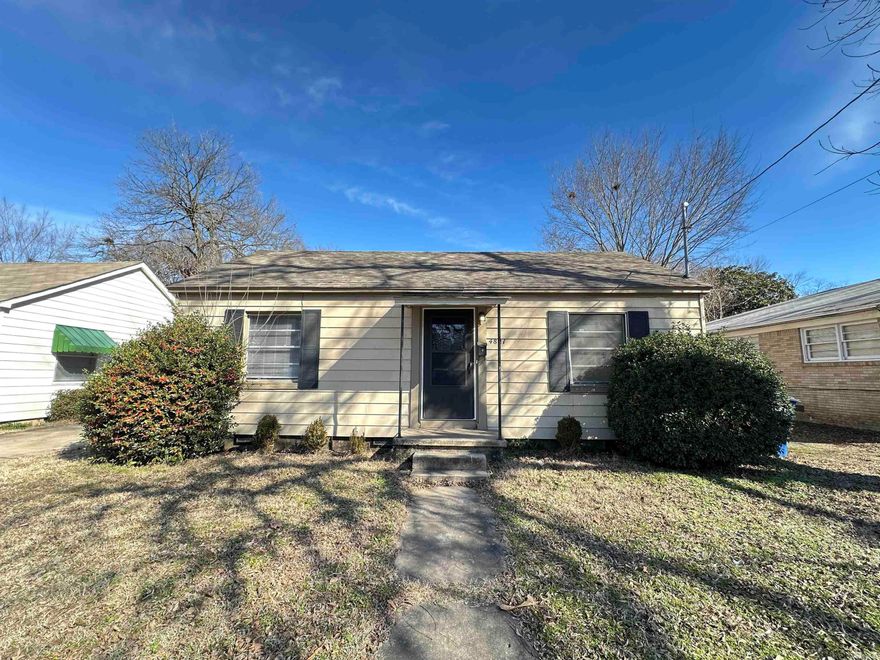 Looking for your next investment property? This 2 bedroom, 1 bath home is the perfect addition to your portfolio. This home is currently tenant-occupied, providing instant rental income for its new owner. Priced competitively, it offers a great opportunity for investors seeking a steady return. With its straightforward layout and low-maintenance features, this property is a smart choice for building long-term wealth.