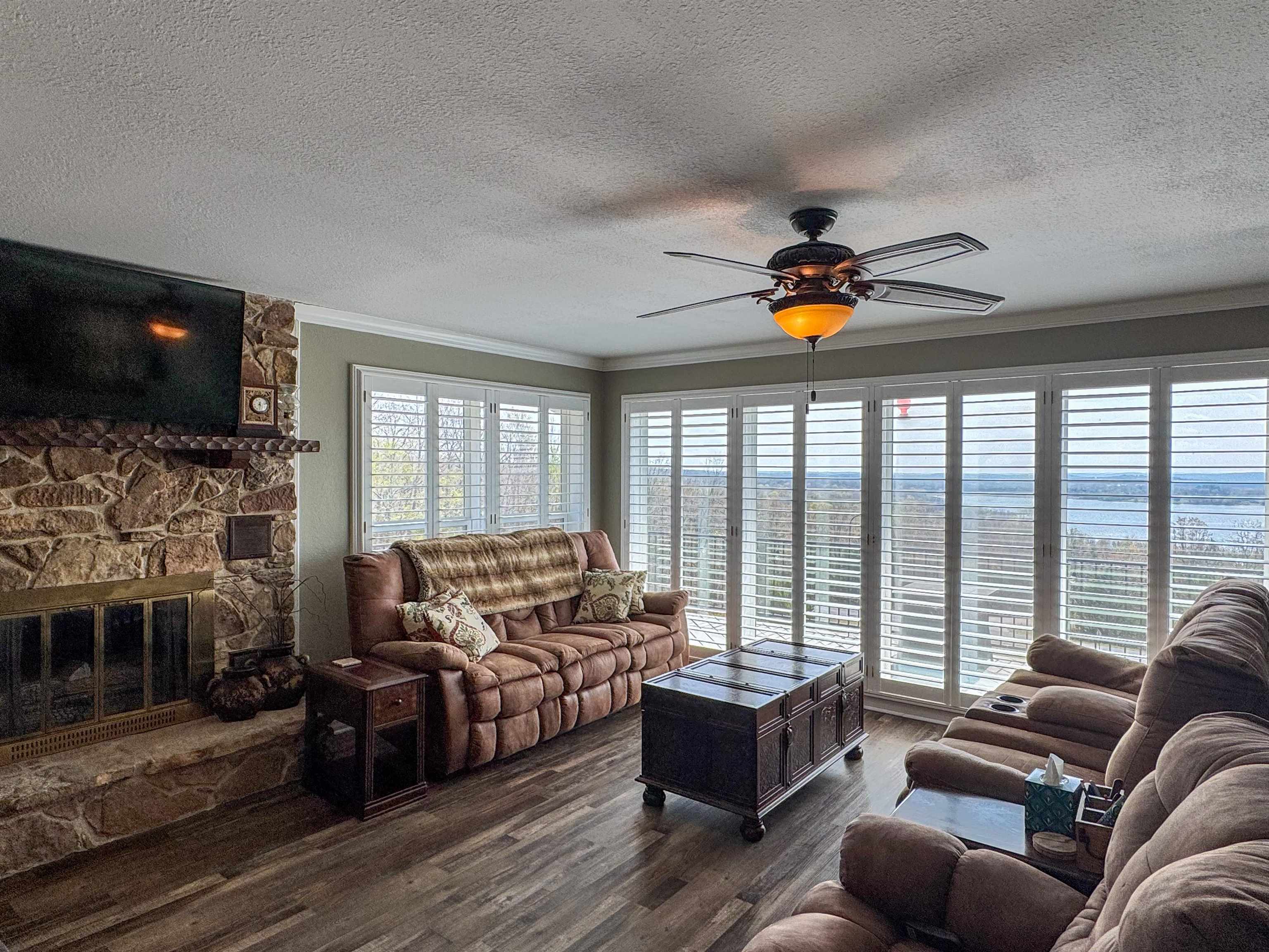 NORTH SHORE - Residential