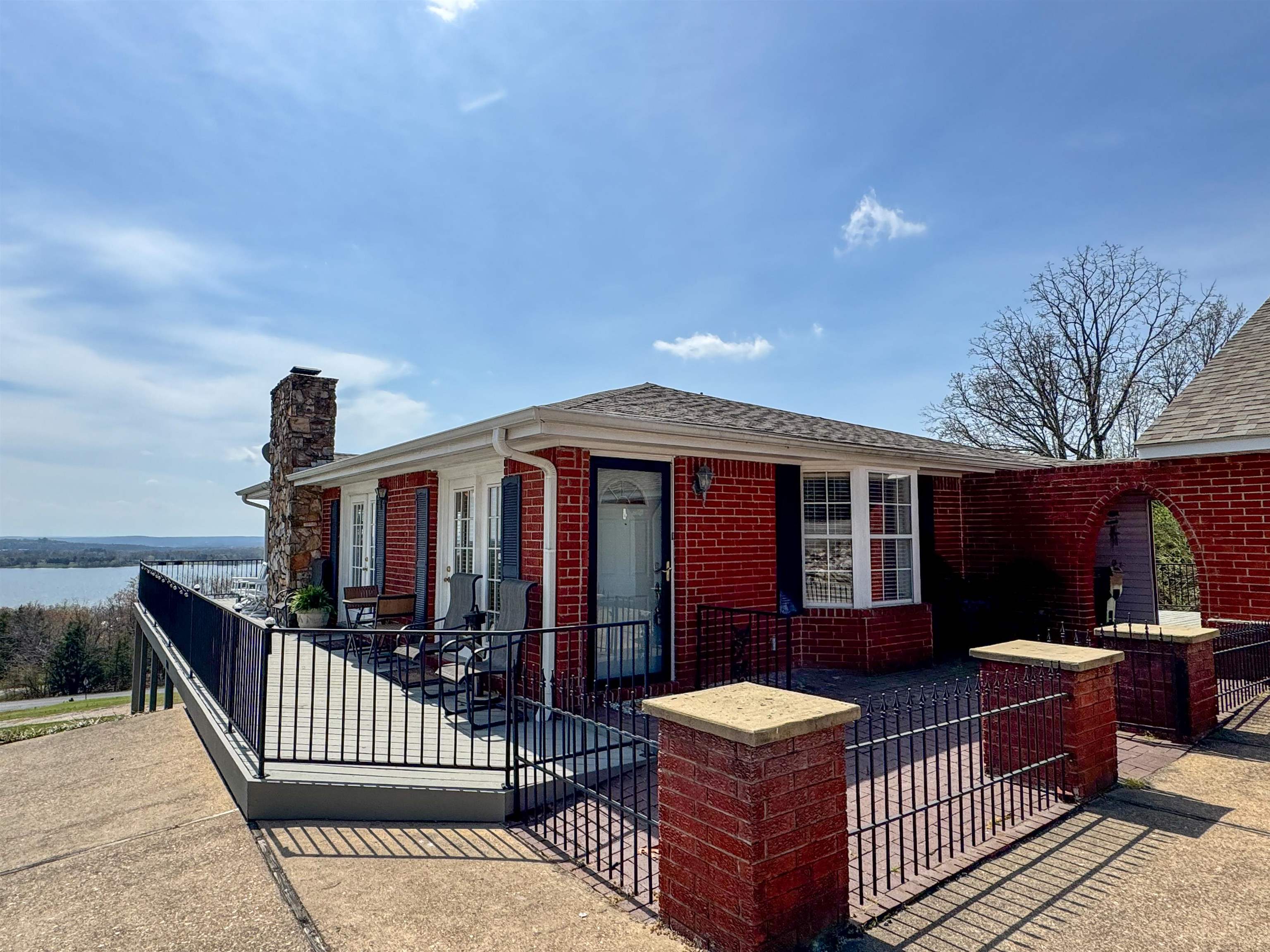 NORTH SHORE - Residential