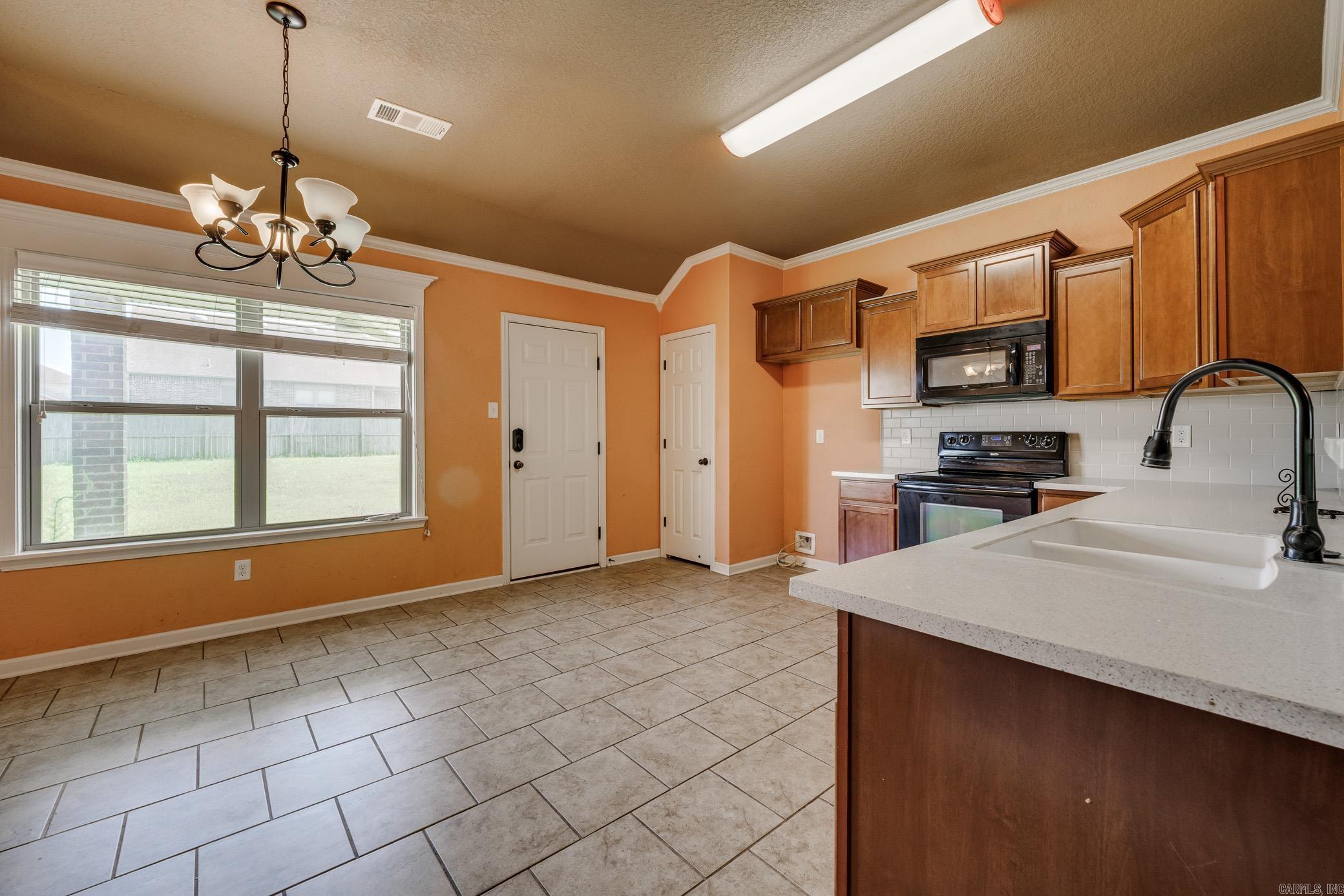 SOUTHERN COMFORT ESTATES - Residential