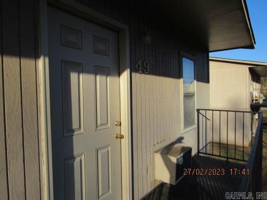 1 bedroom 1 bath upper-level unit, newer vinyl throughout, newer stove, large bedroom, window unit that is both heat & cool, coin operated laundry facility on site. No Pets. ***PLEASE NOTE WE DO NOT ADVERTISE ON CRAIGSLIST OR FACEBOOK. ANY LISTING OF OURS SEEN IS A SCAM!!!***