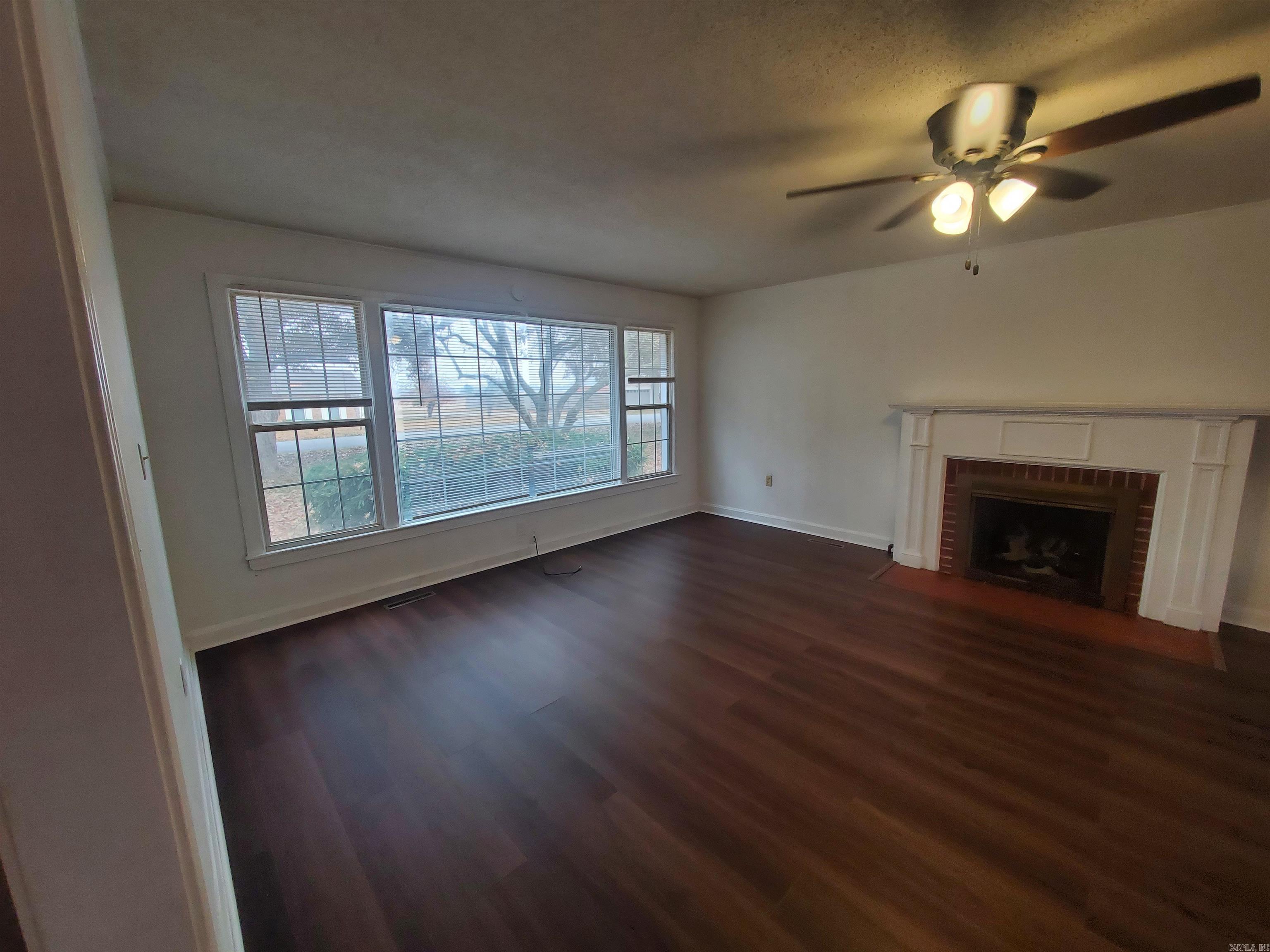 M&B PIGGOTT 2-20-8 - Residential