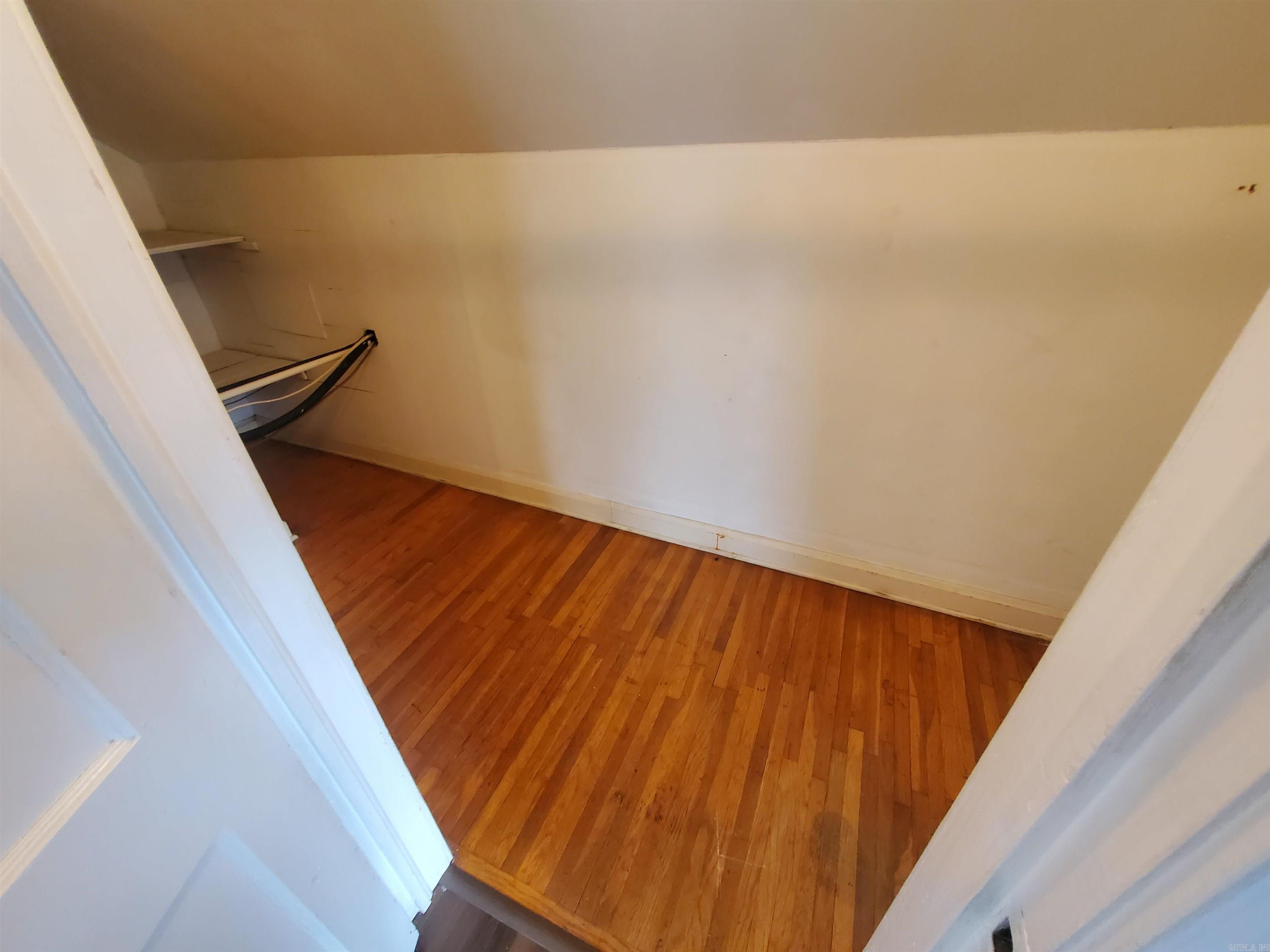 M&B PIGGOTT 2-20-8 - Residential