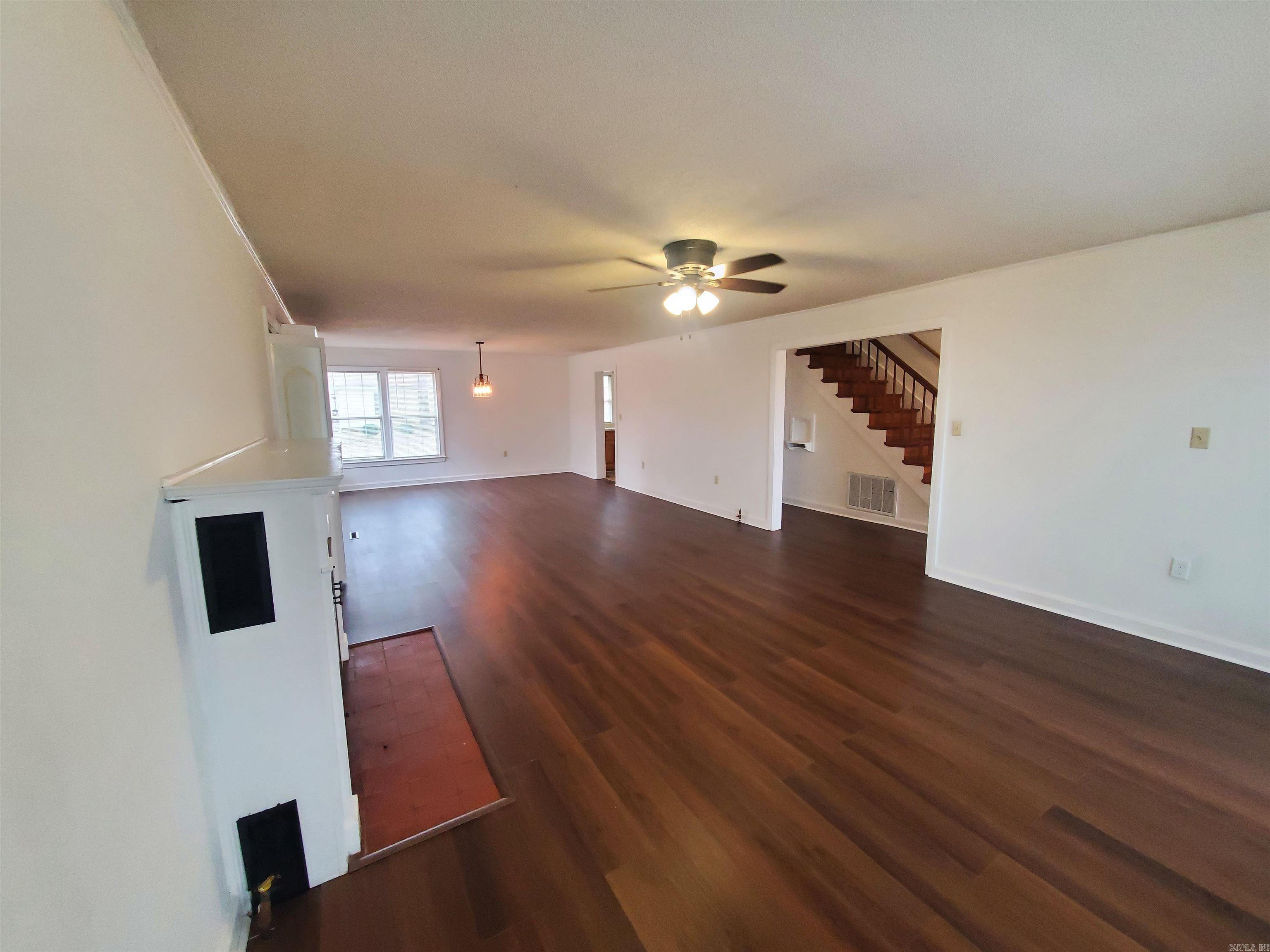 M&B PIGGOTT 2-20-8 - Residential