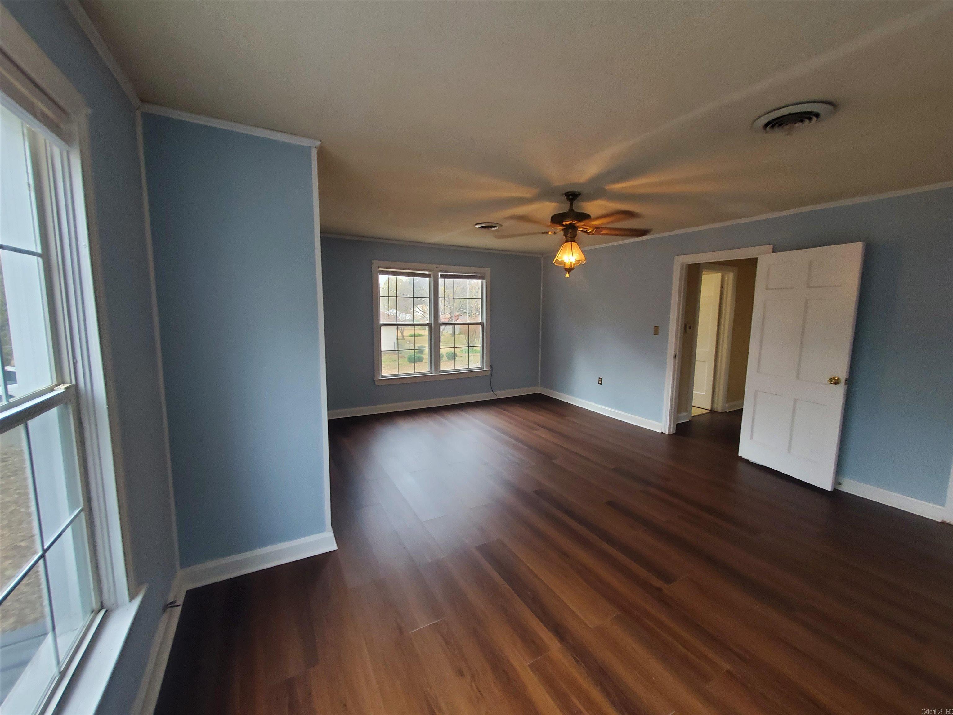 M&B PIGGOTT 2-20-8 - Residential