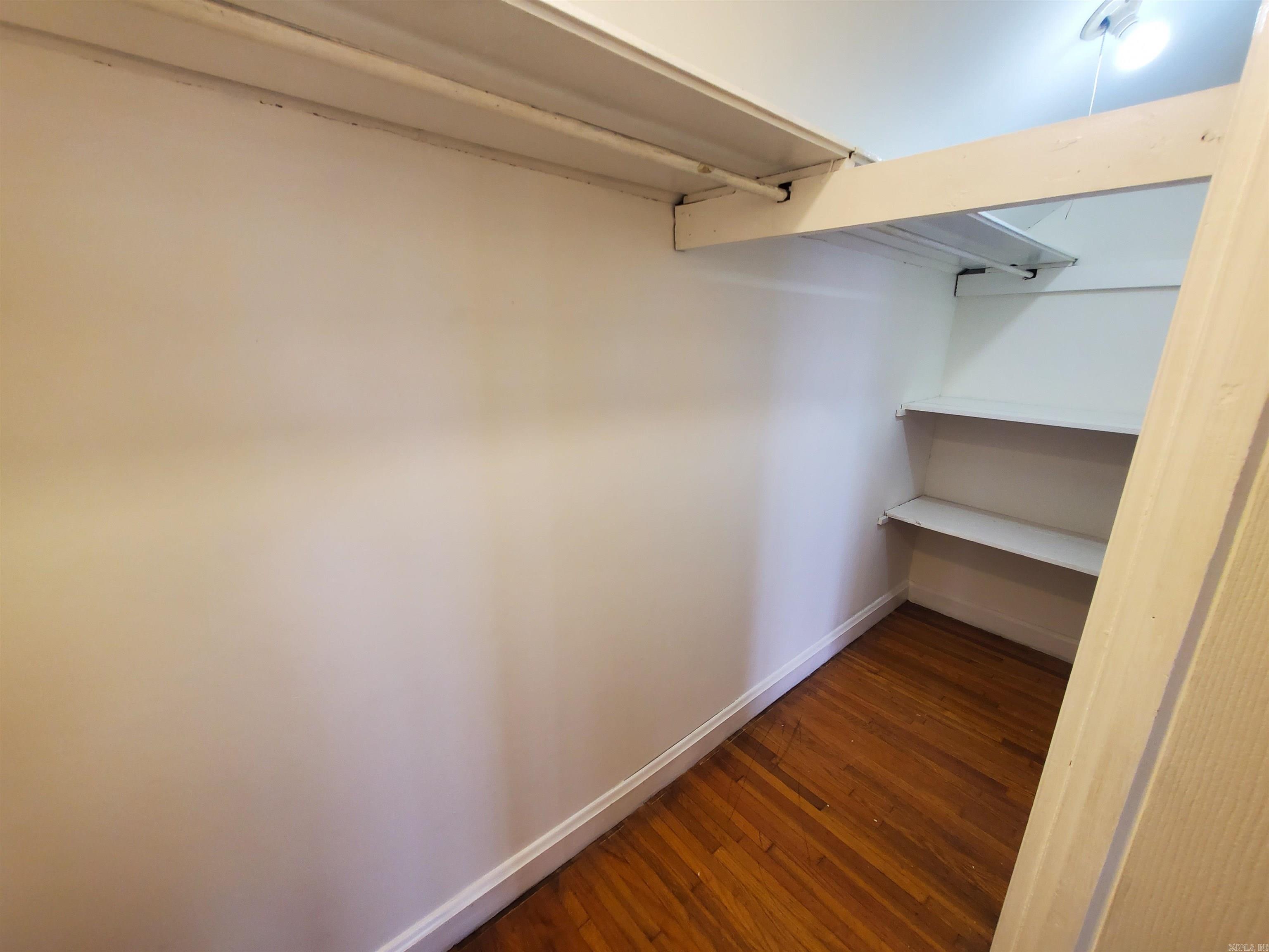 M&B PIGGOTT 2-20-8 - Residential