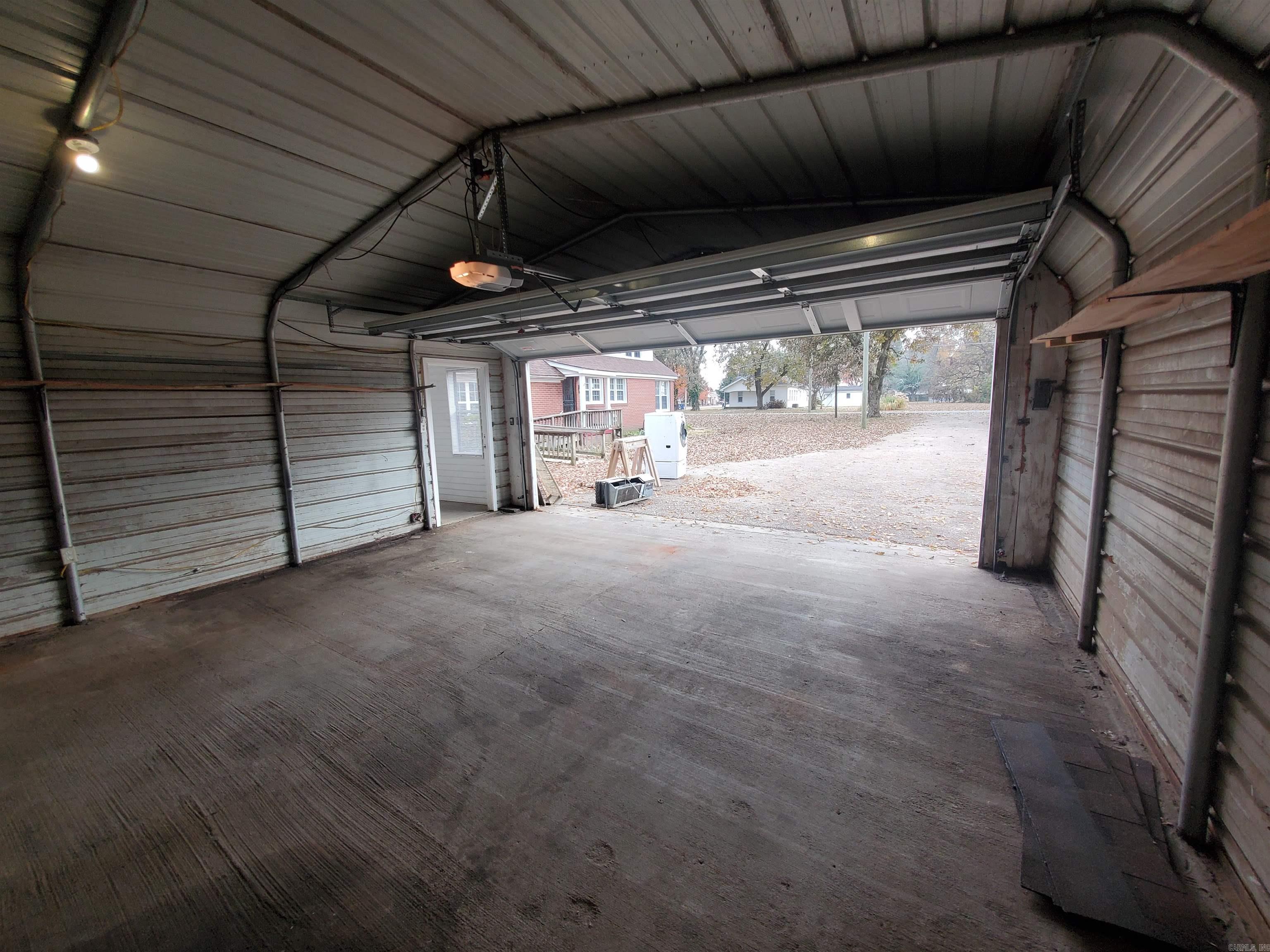 M&B PIGGOTT 2-20-8 - Residential