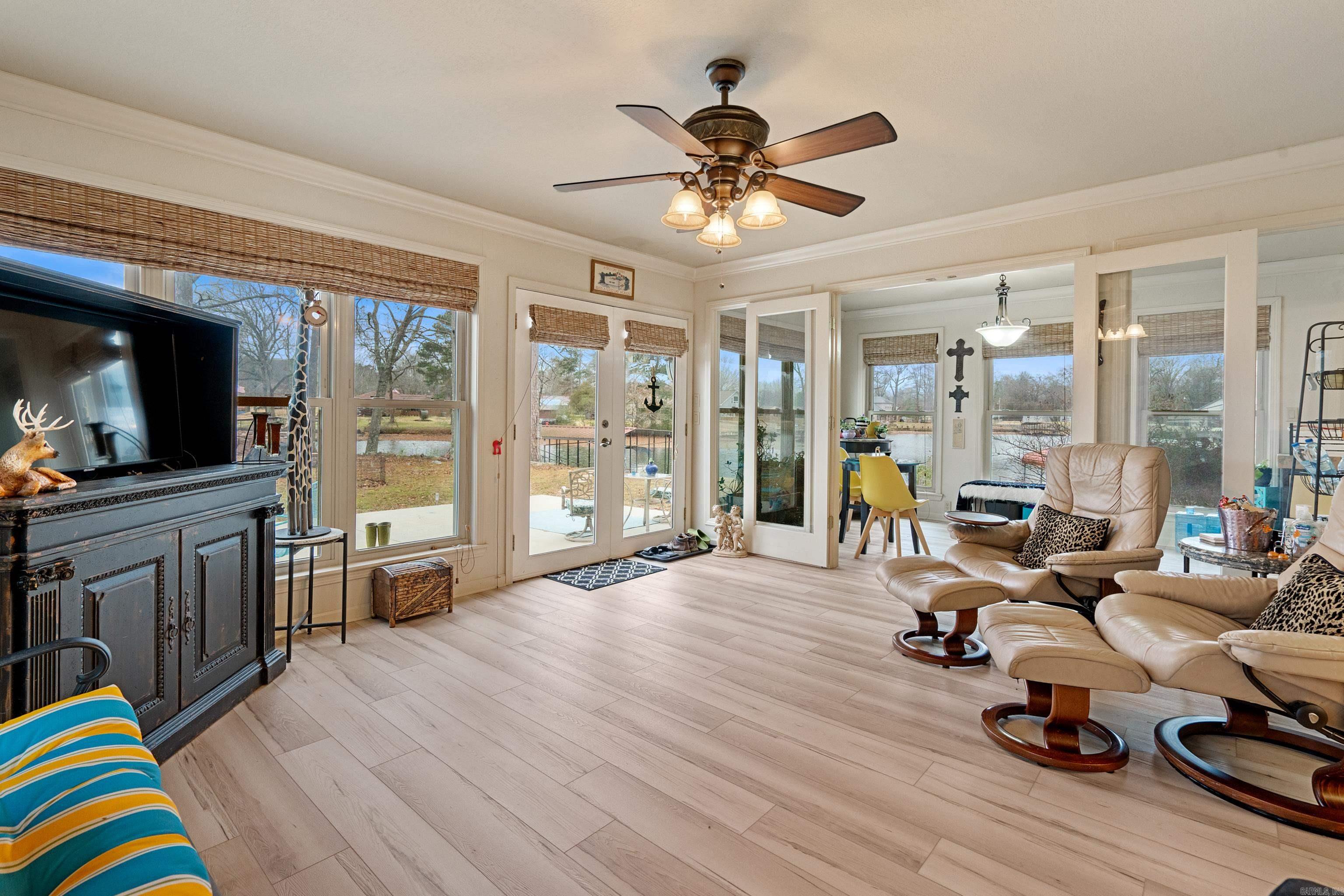 PARK SHORES - Residential