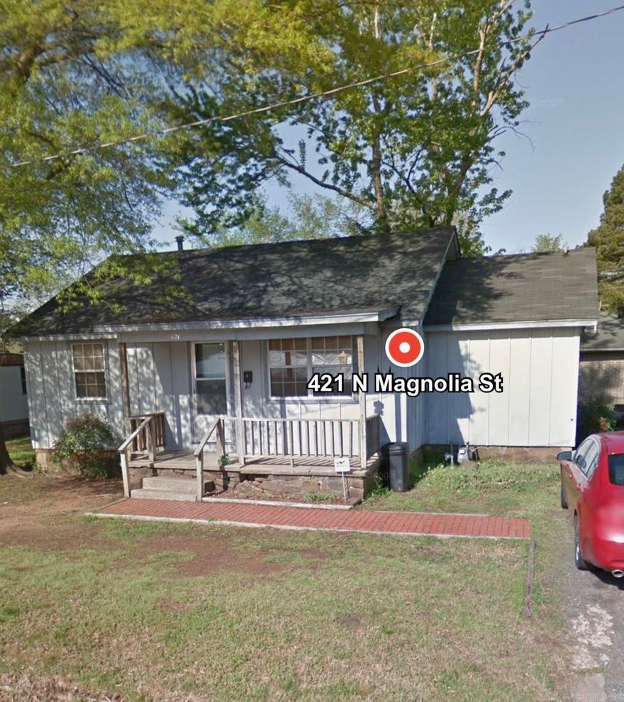 Very nice 3 bedroom 1 bath home with an addition mobile home in the city of Perryville. All need a little TLC and updates. Note: Square footage, Lot size, and tax disclosures are approximate measuring encouraged.