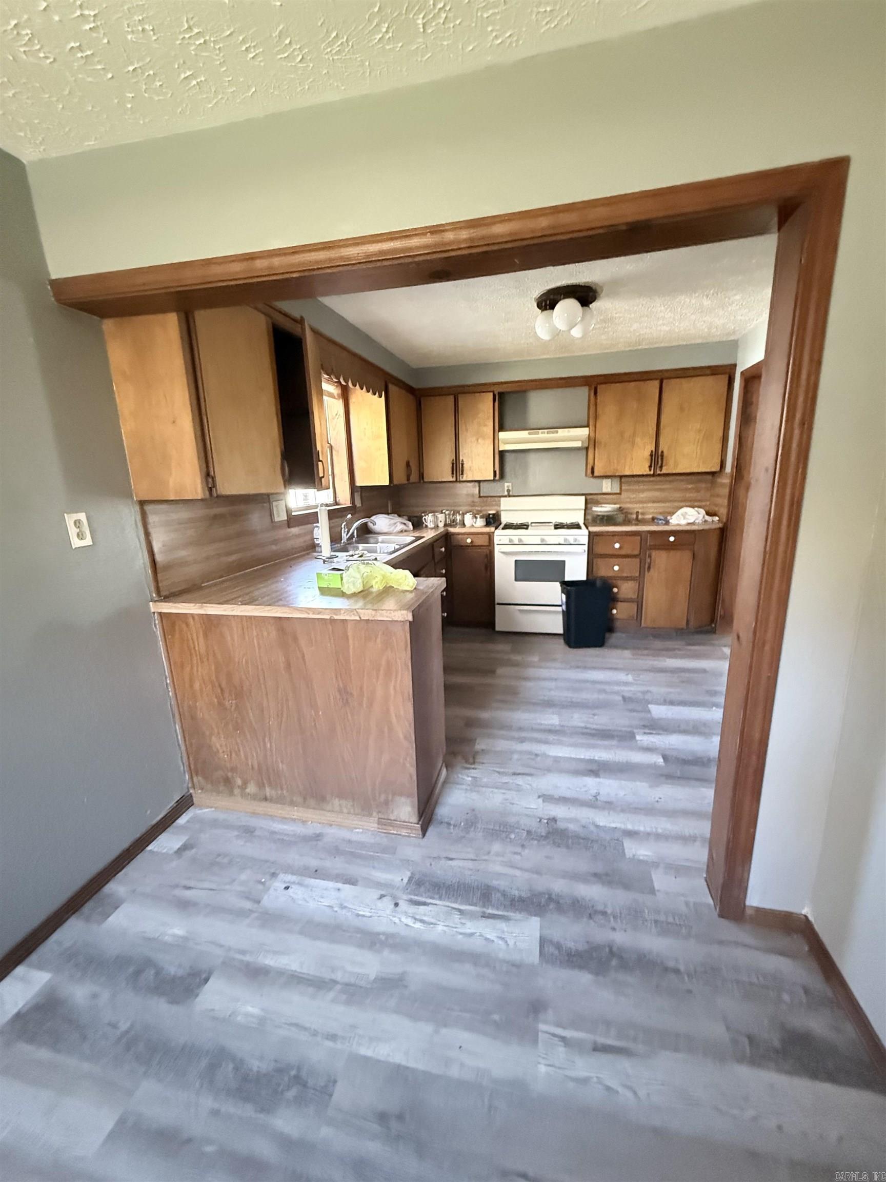 PERRYVILLE CITY ACREAGE - Residential