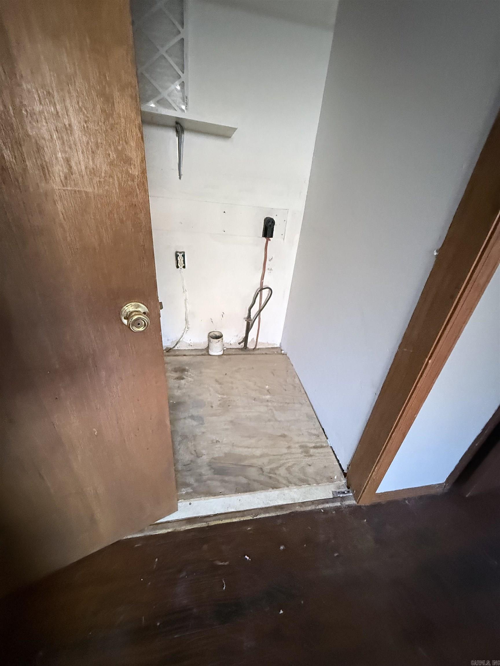 PERRYVILLE CITY ACREAGE - Residential