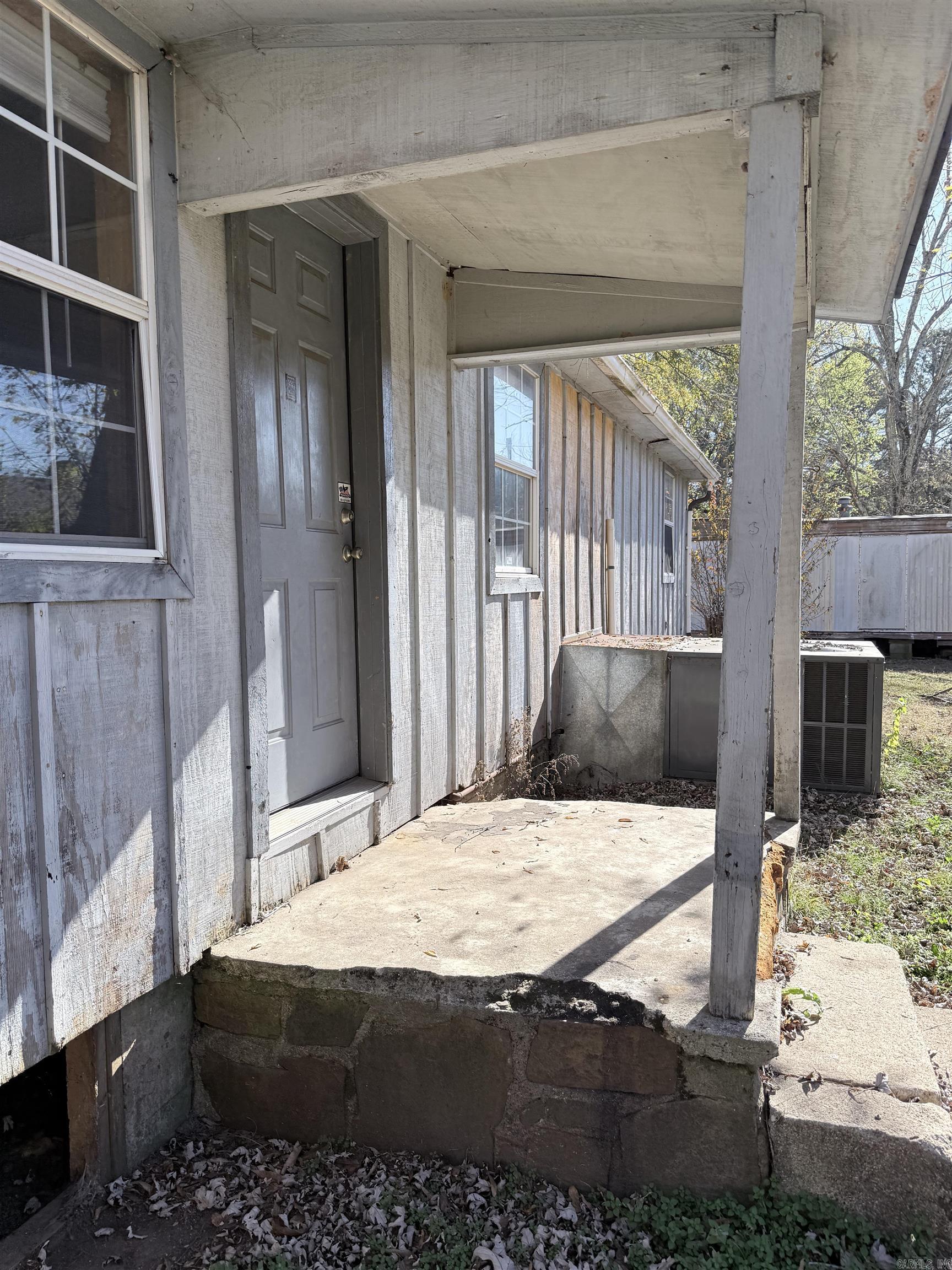 PERRYVILLE CITY ACREAGE - Residential