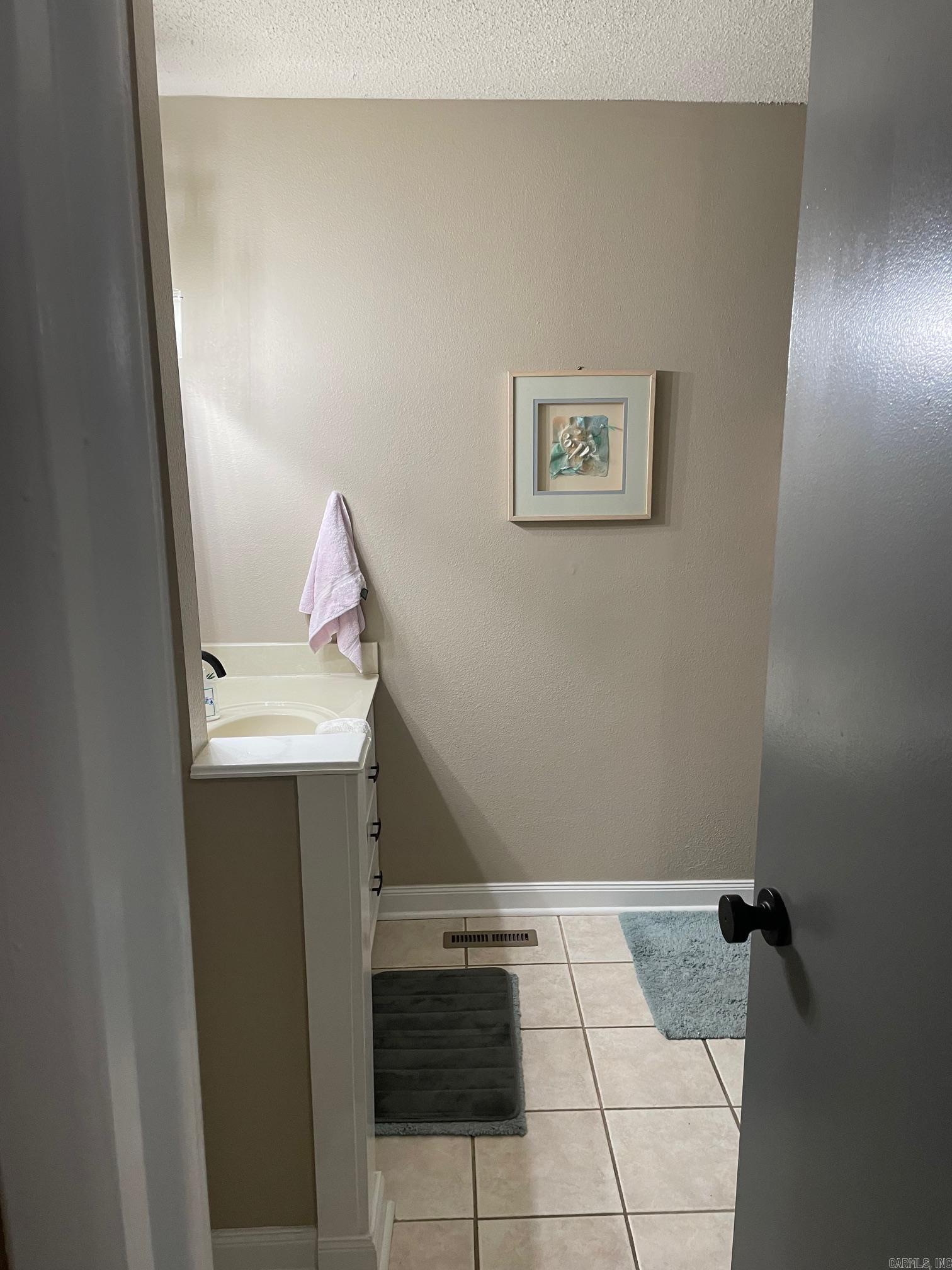 Lakewood Hills Condo - Residential