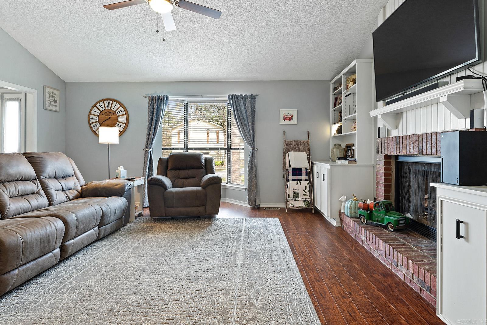 PLEASANT VIEW - Residential