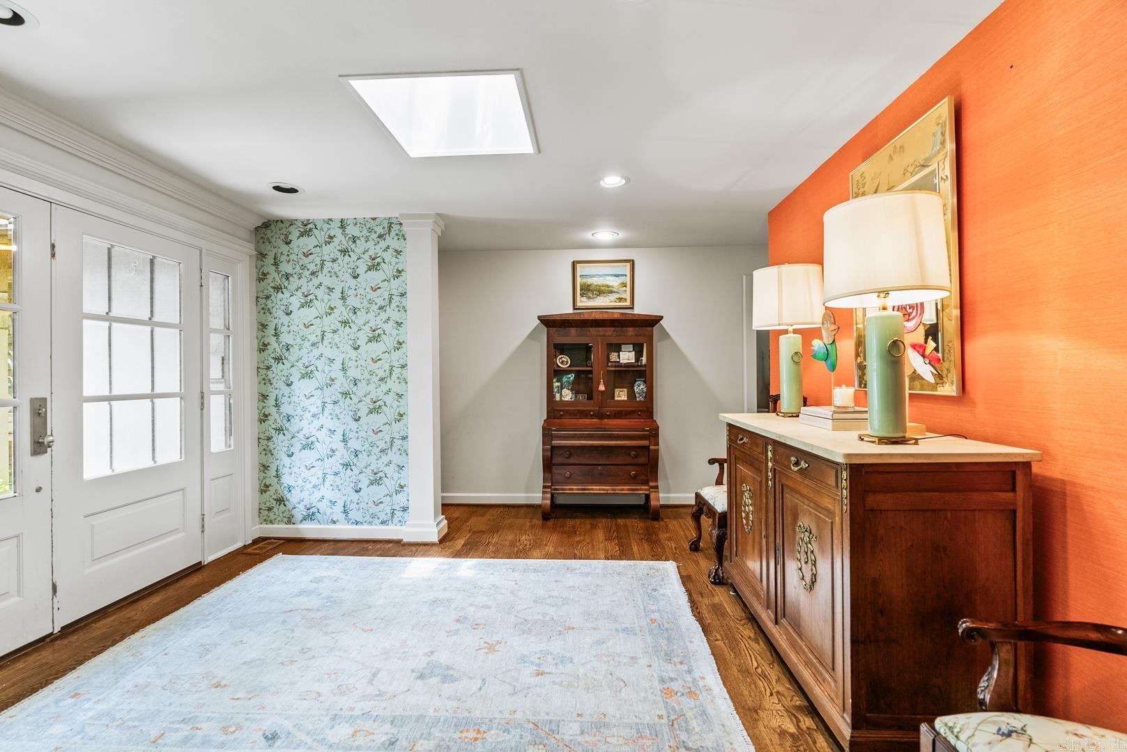 Elmo Walker - Residential