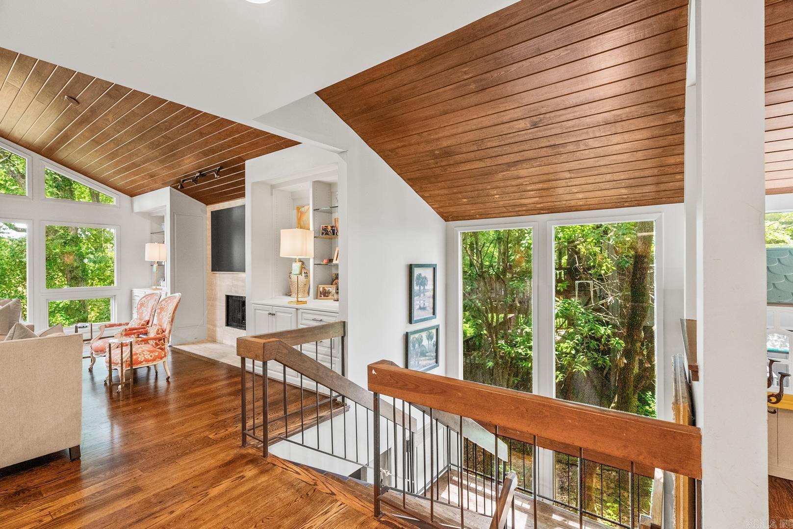 Elmo Walker - Residential