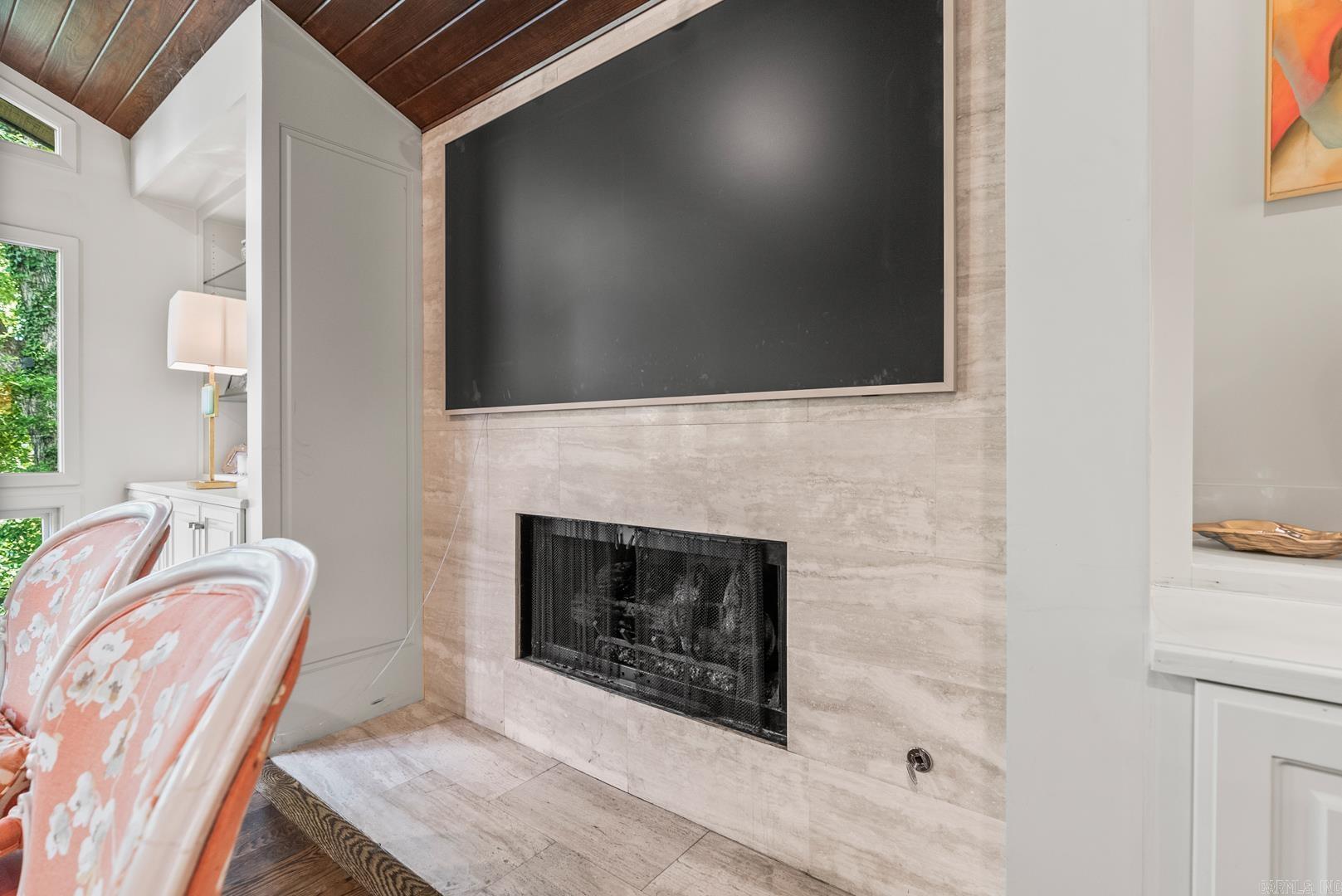 Elmo Walker - Residential