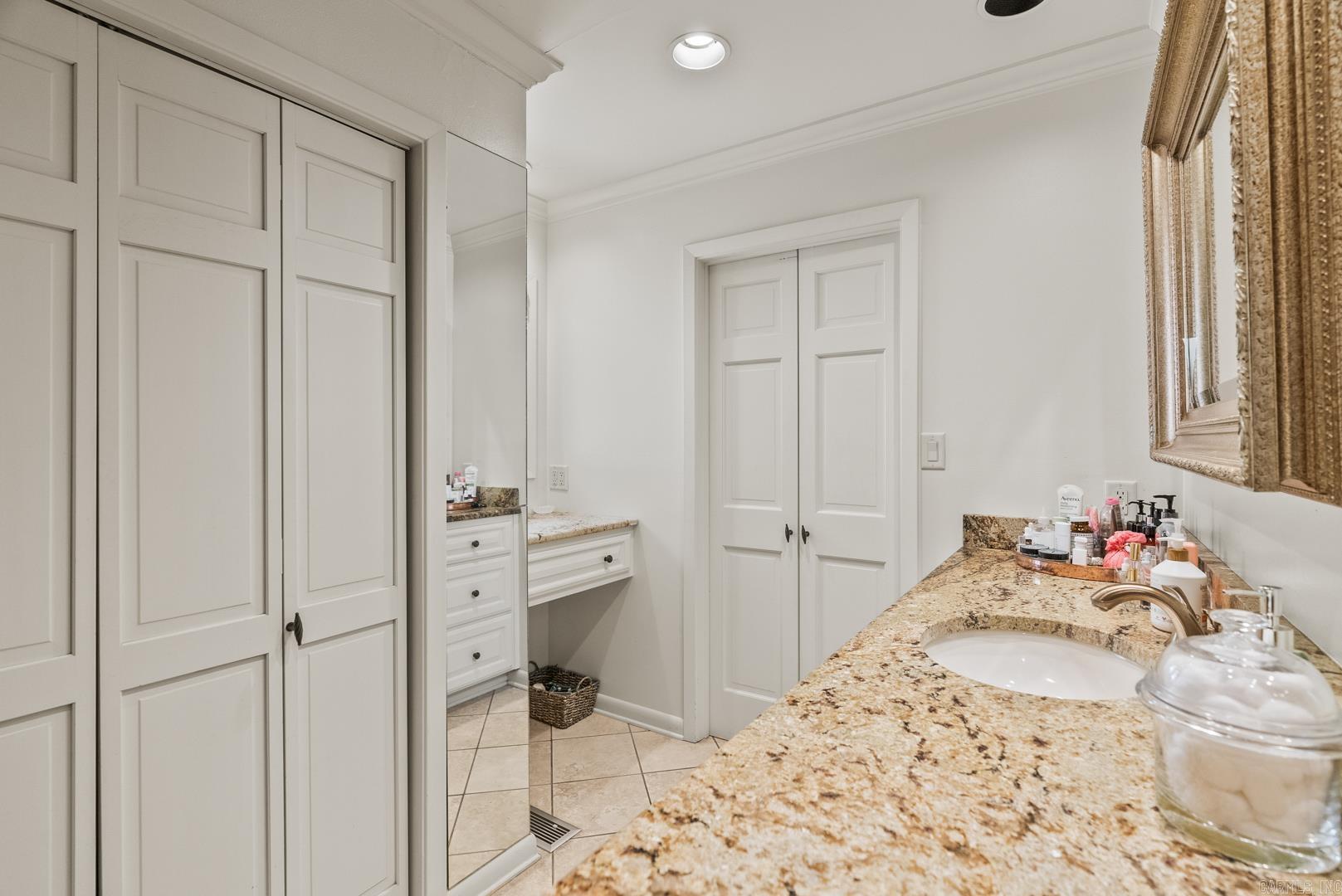 Elmo Walker - Residential