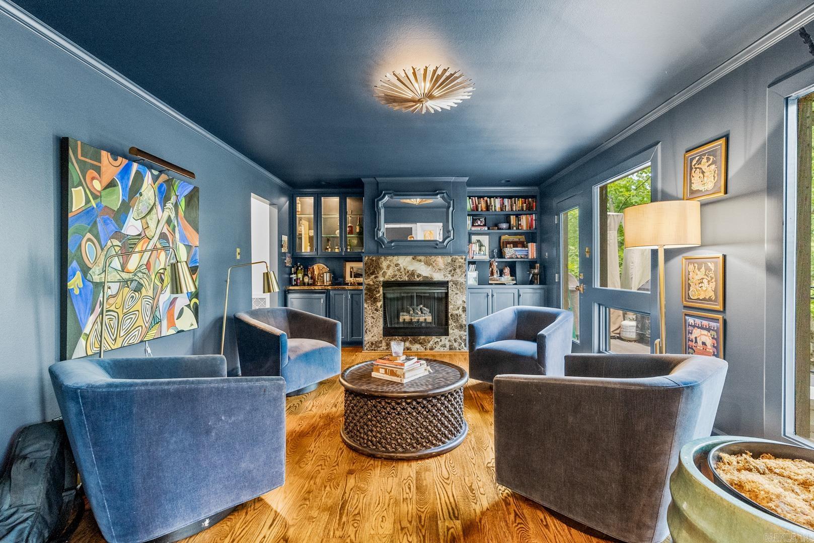 Elmo Walker - Residential